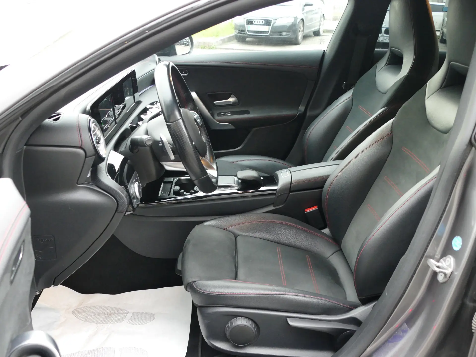 Mercedes-Benz CLA 250 e AMG Line 24