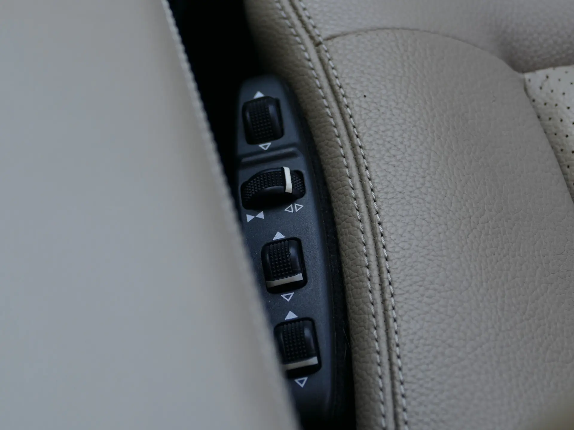 Mercedes-Benz E 220 CDi Avantgarde BE Auto. 39