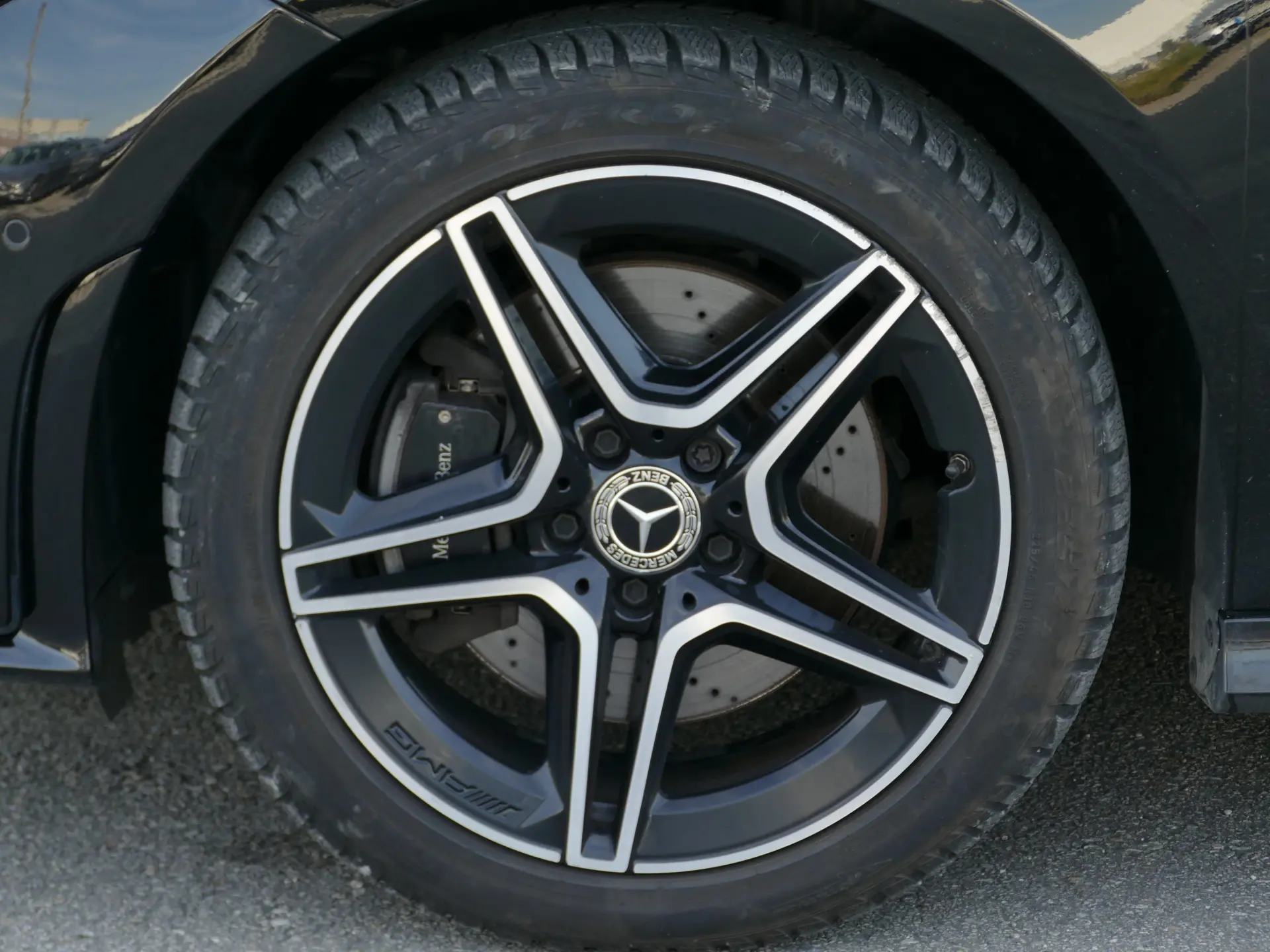 Mercedes-Benz CLA 250 e Shooting Brake AMG Line 7