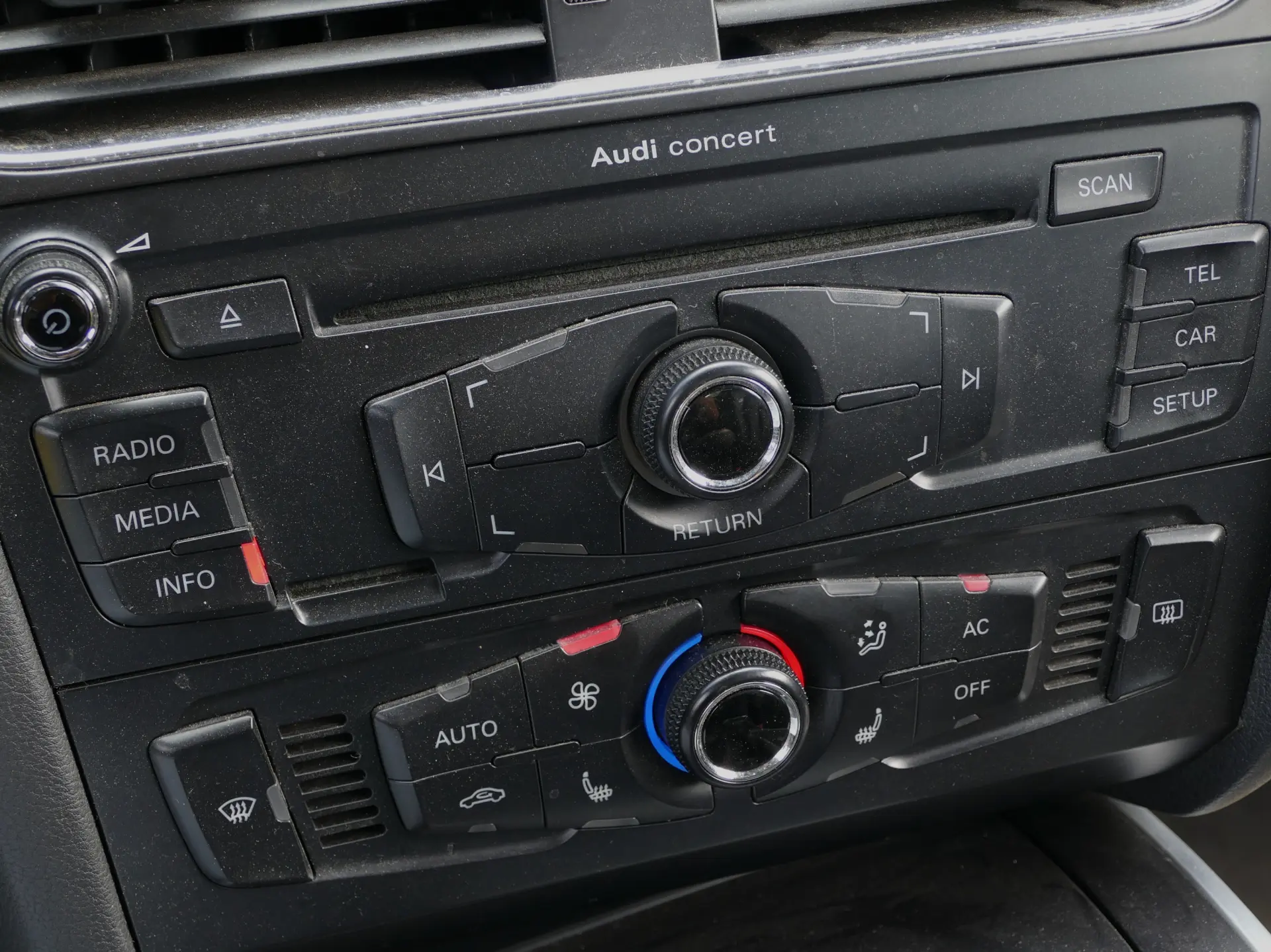 Audi A5 Cabrio 2.0 TDi S-line 22