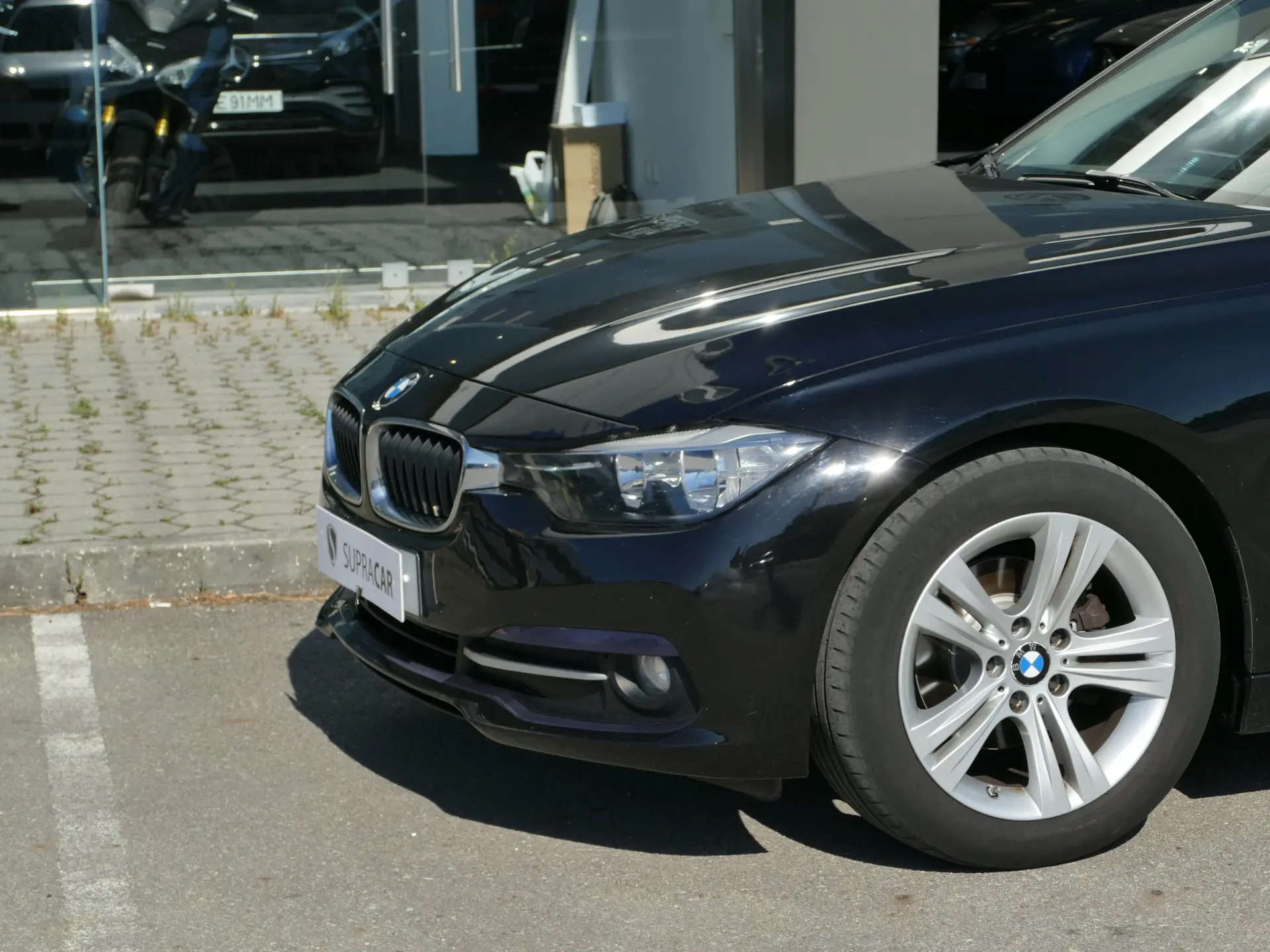 BMW 318 d Line Sport 3