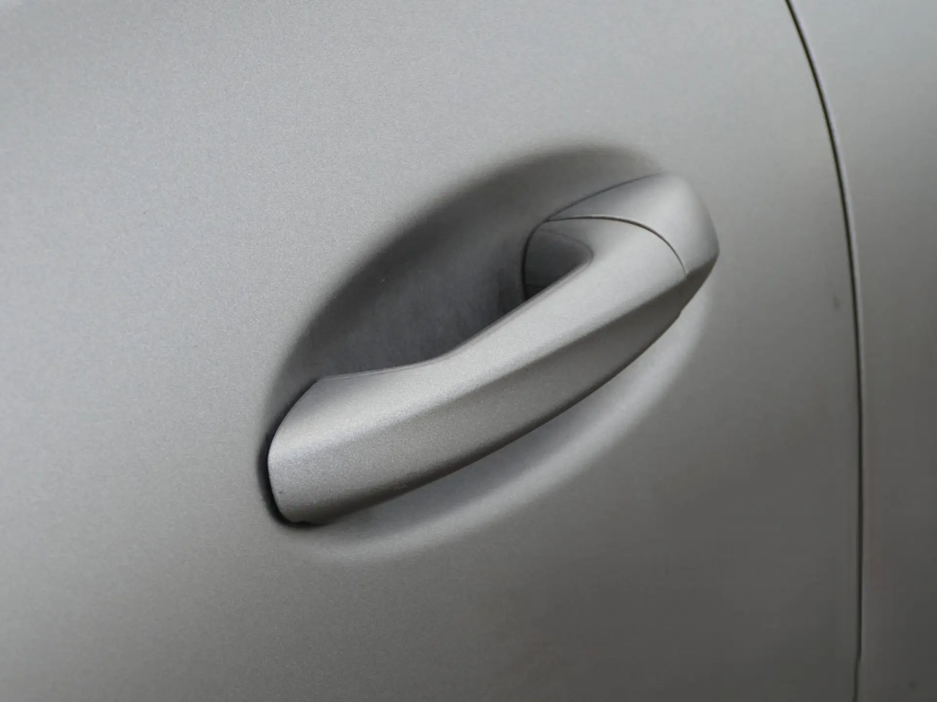 Mercedes-Benz CLA 250 e AMG Line 6