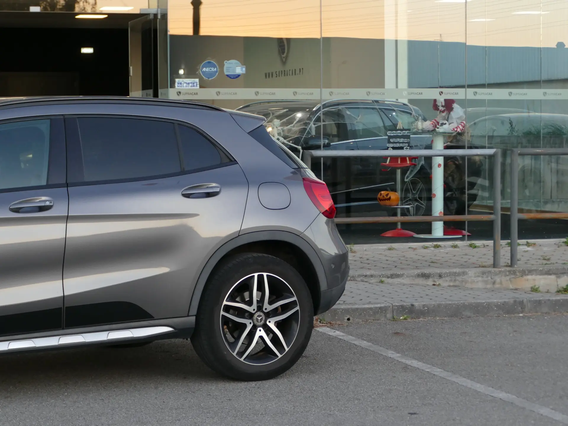 Mercedes-Benz GLA 220 d Urban 16