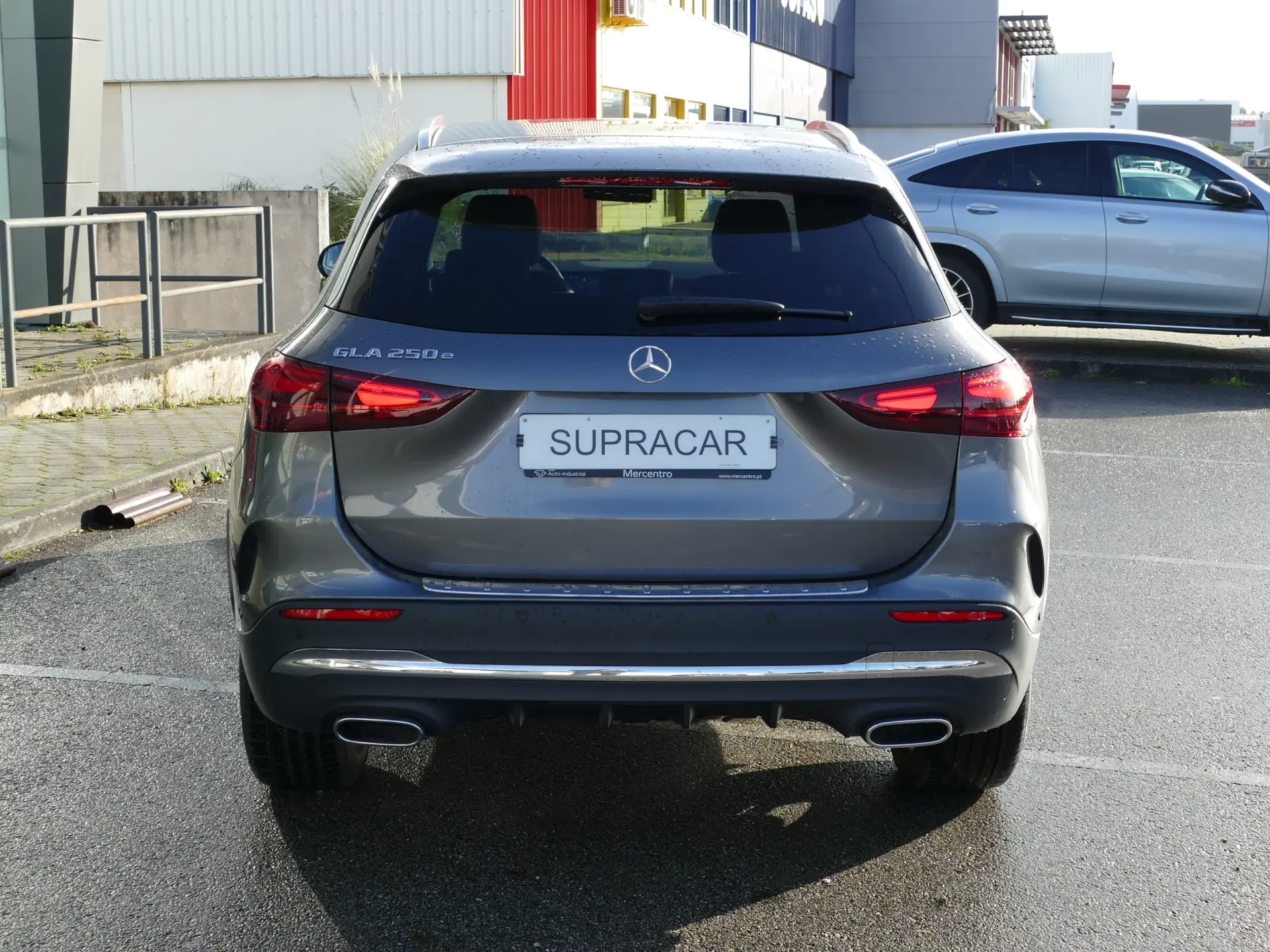 Mercedes-Benz GLA 250 e AMG Line 4