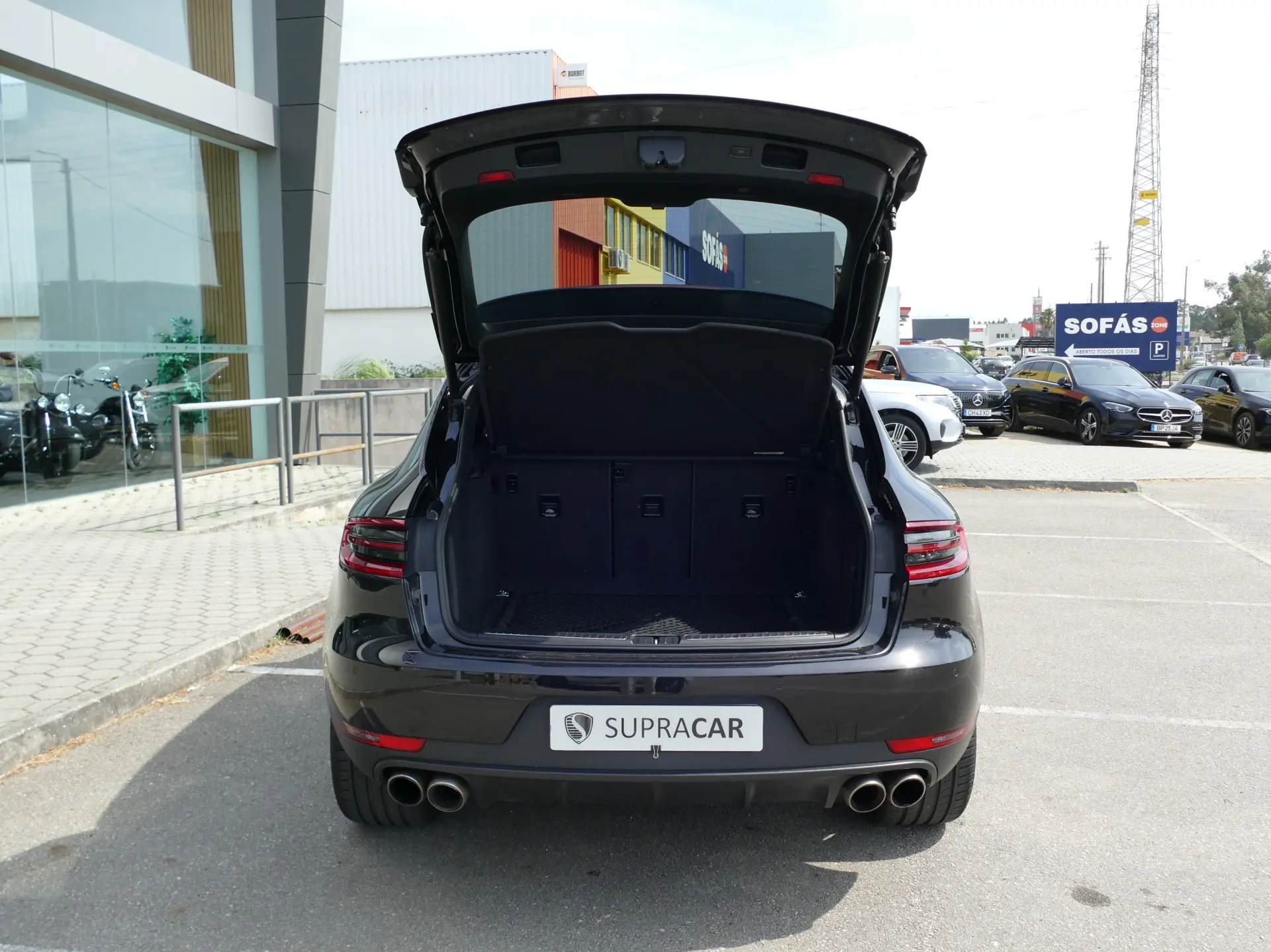 Porsche Macan S 14