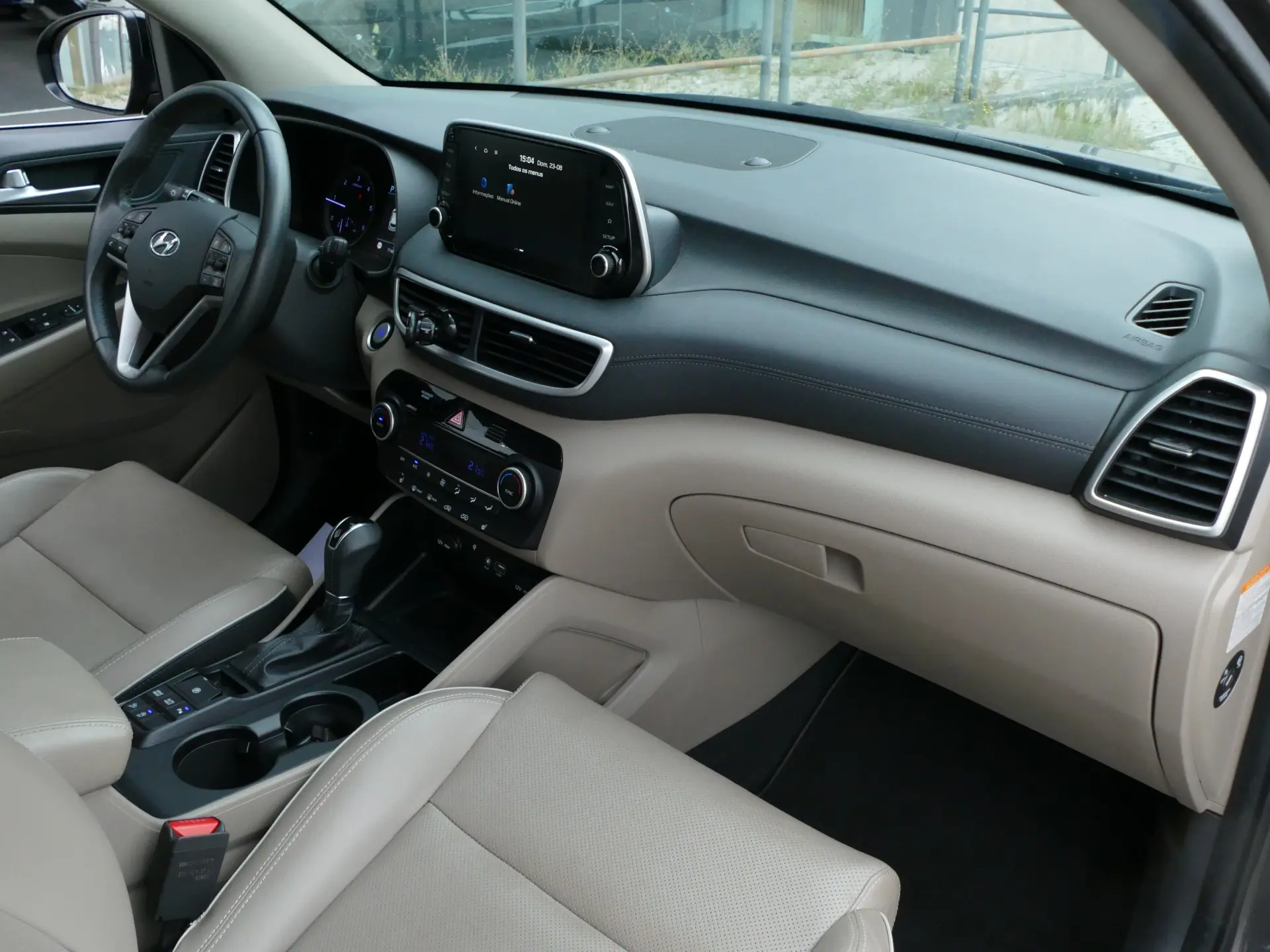 Hyundai Tucson 1.6 CRDi Premium DCT 28