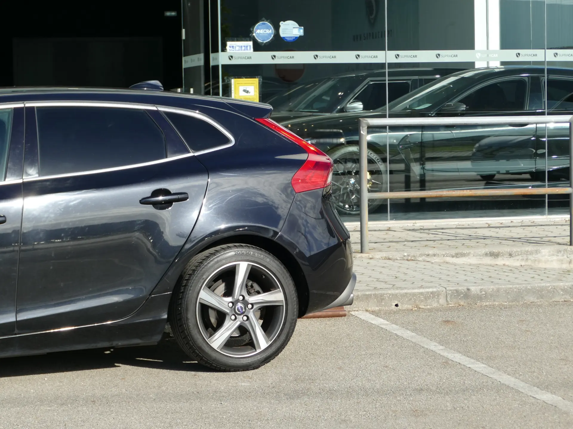 Volvo V40 1.6 D2 R-Design 16