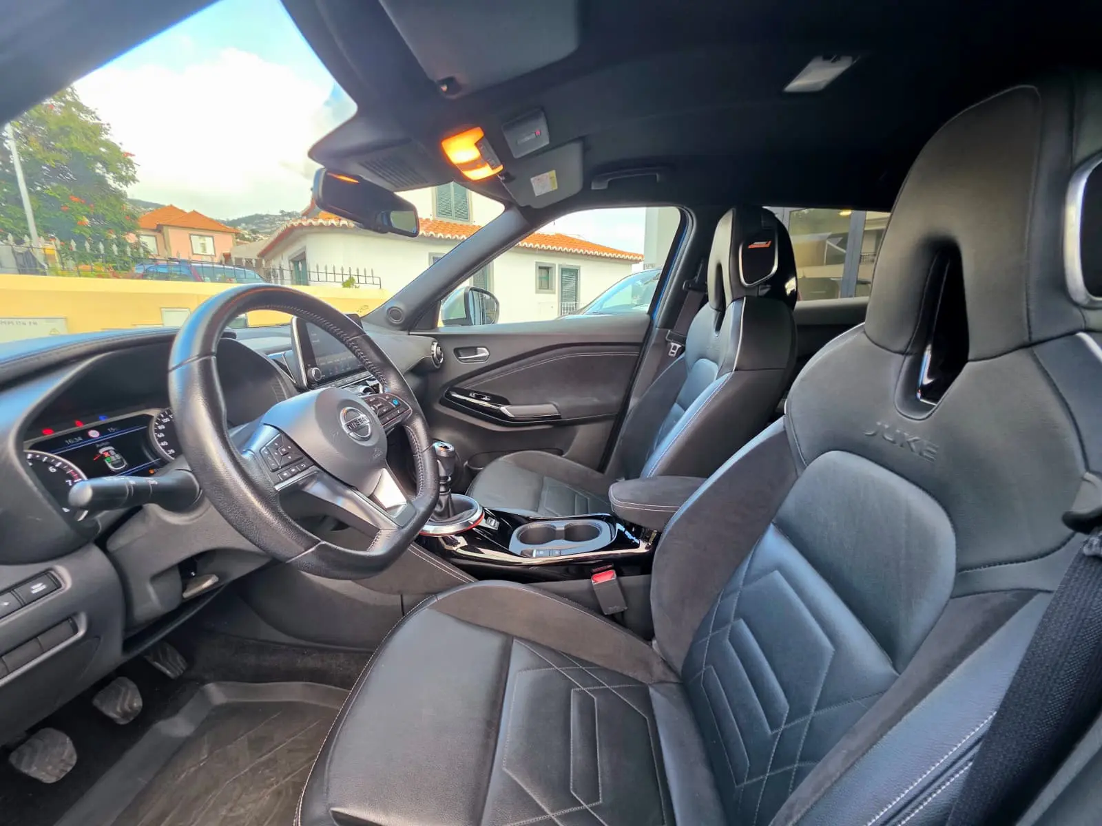 Nissan Juke 1.0 DIG-T N-Design C.Two Tone S. 33