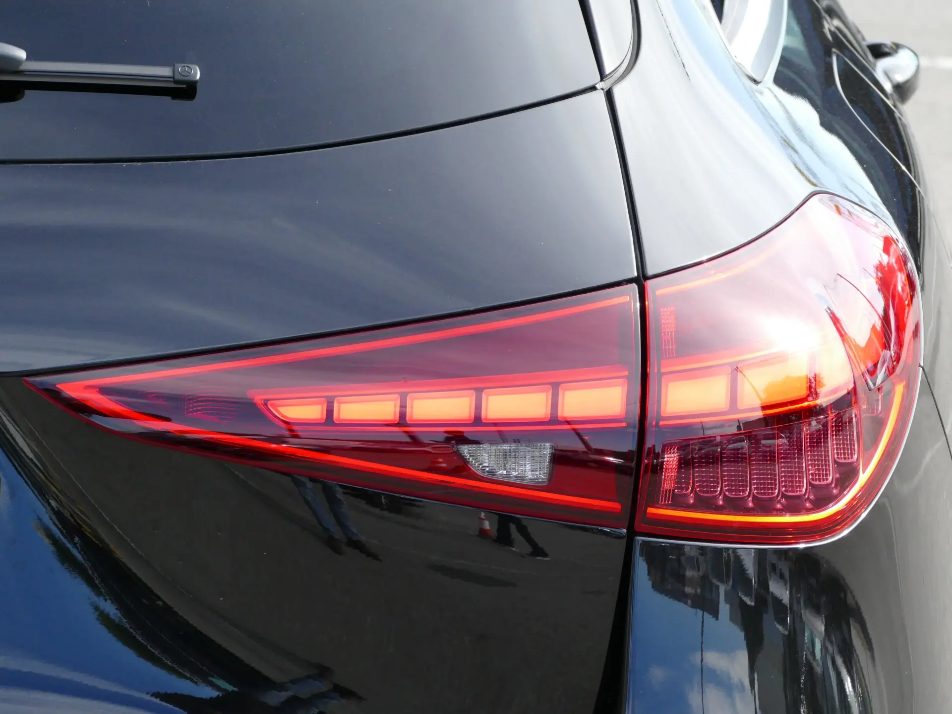 Mercedes-Benz C 300 e AMG Line 10