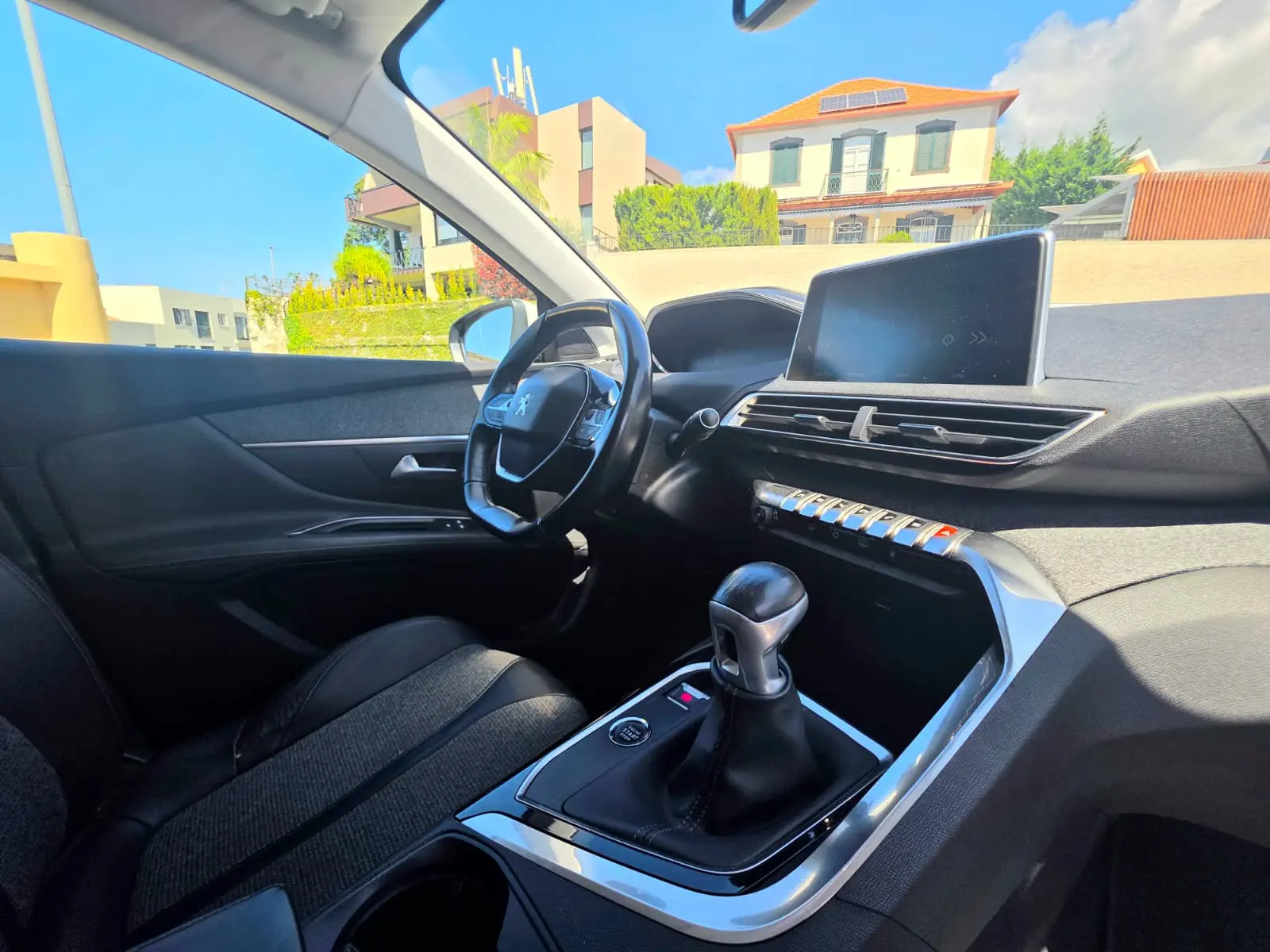 Peugeot 3008 1.2 PureTech Allure 17