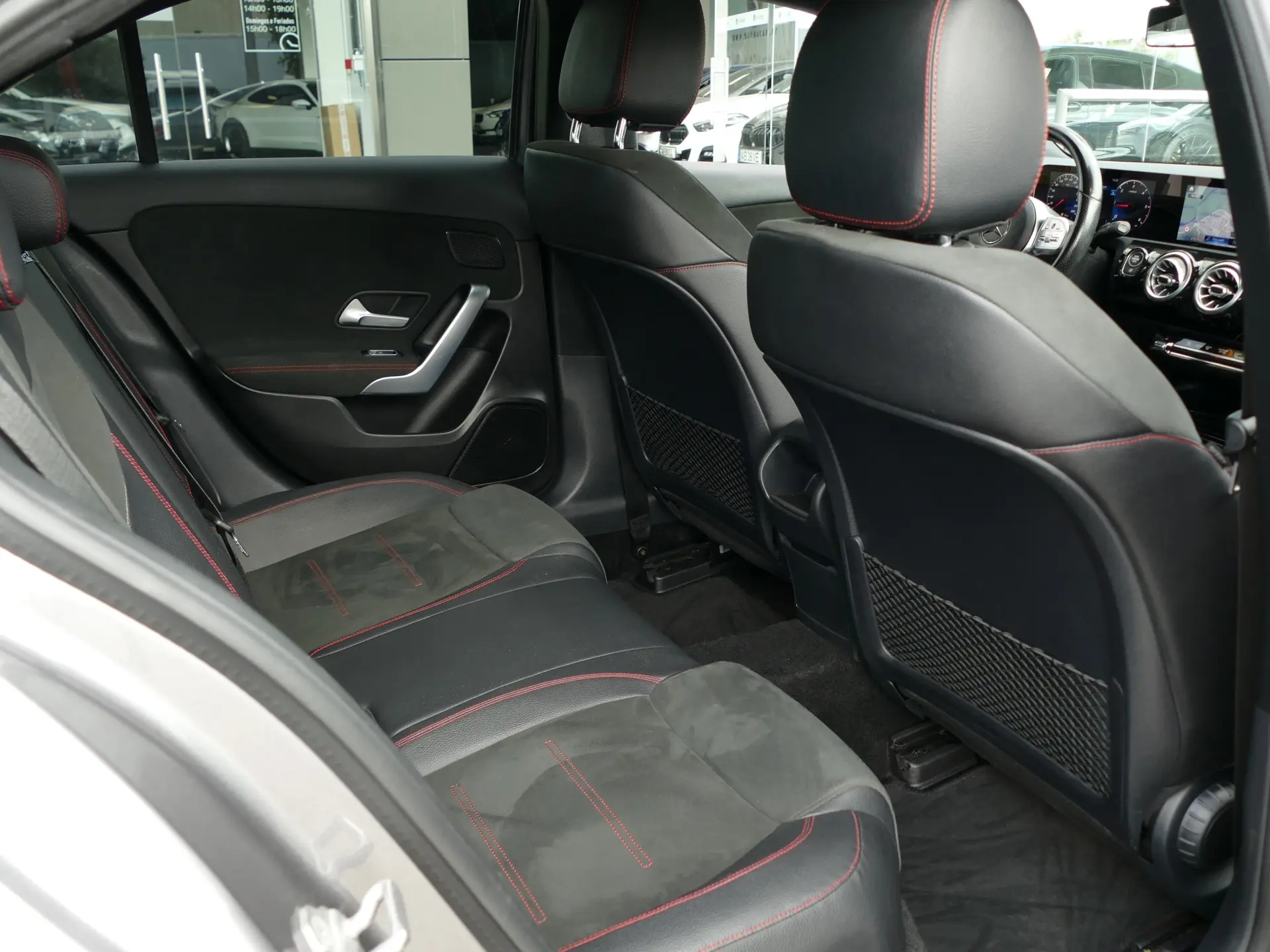 Mercedes-Benz A 180 Limousine d AMG Line Aut. 31