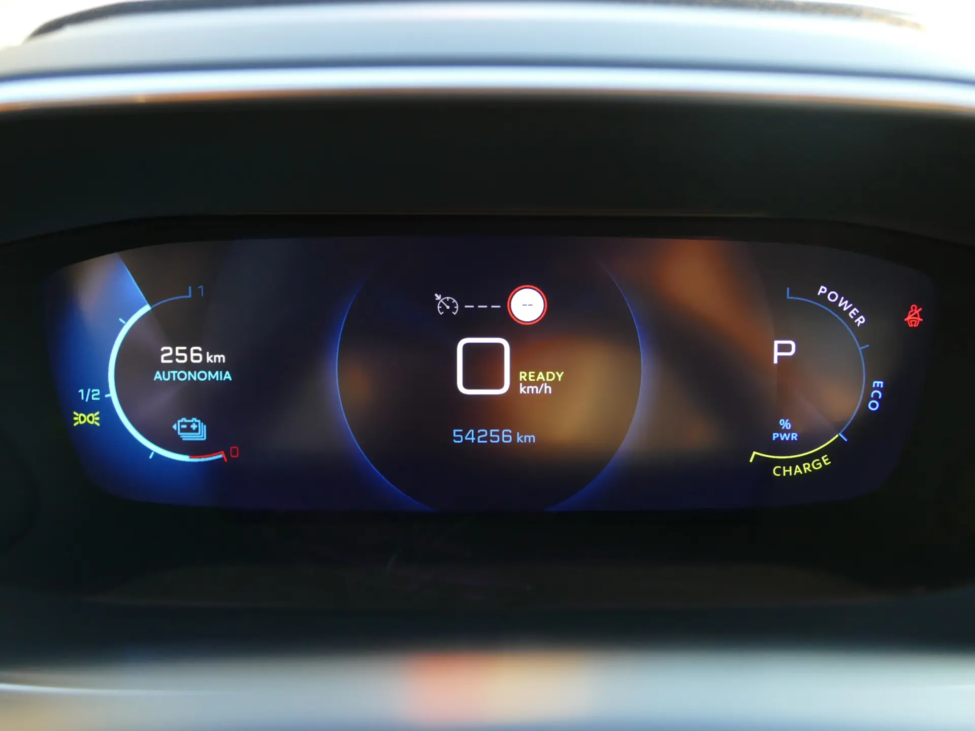 Peugeot e-208 50 kWh GT 17