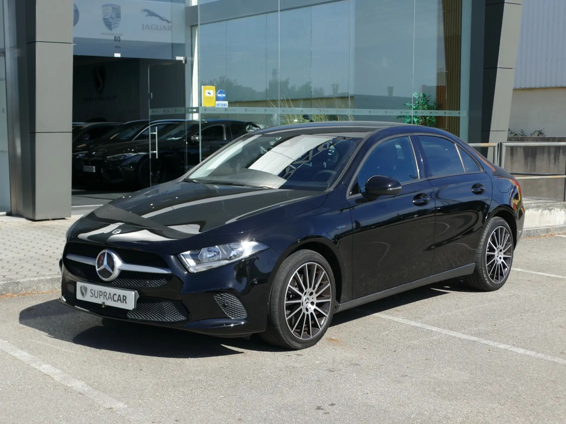 Mercedes-Benz A 250 Limousine e Style Plus 1