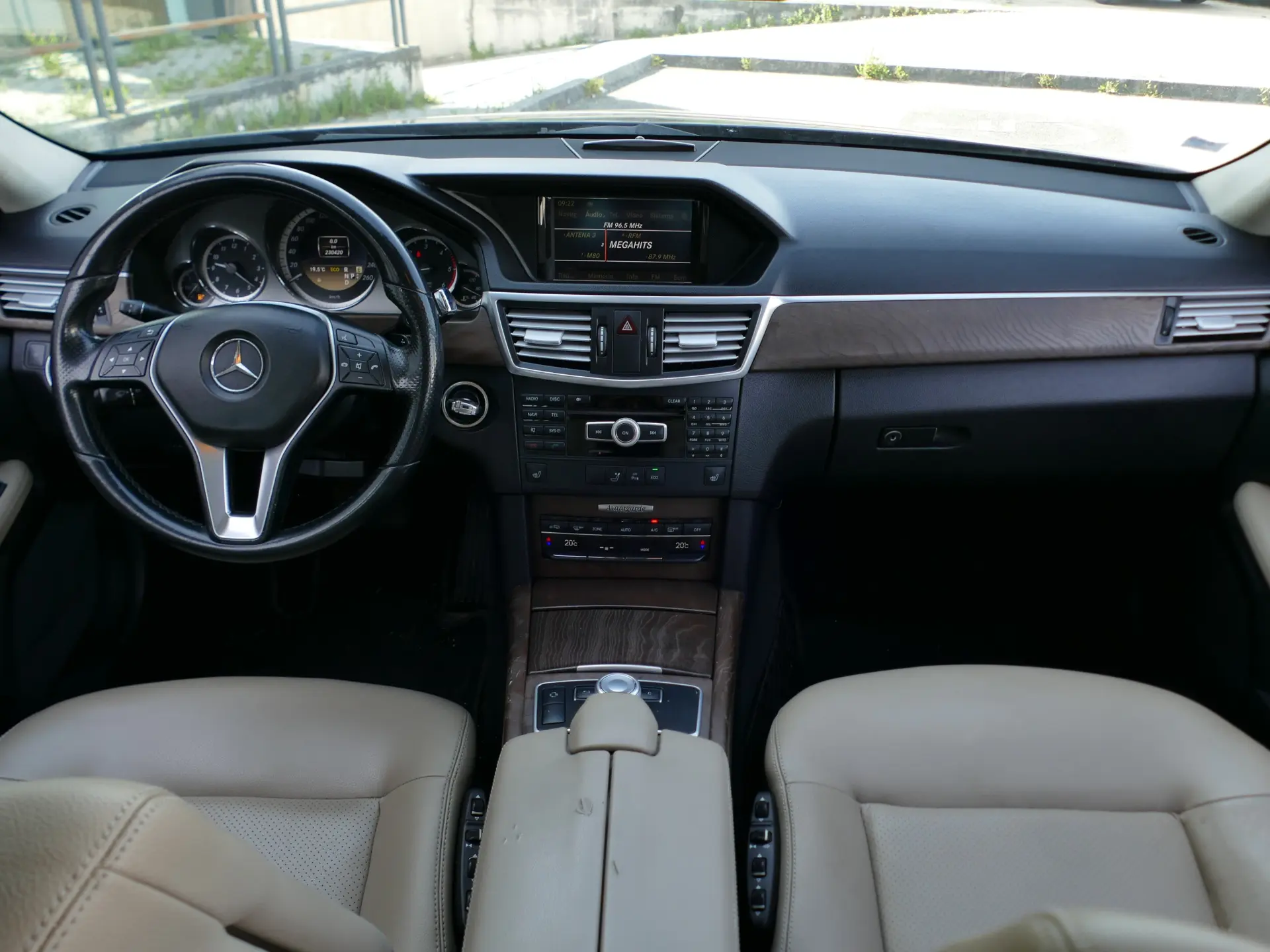 Mercedes-Benz E 220 CDi Avantgarde BE Auto. 43
