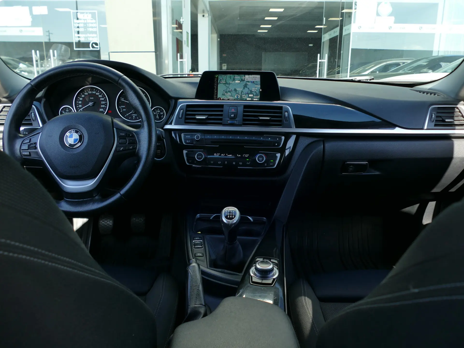 BMW 318 d Line Sport 39