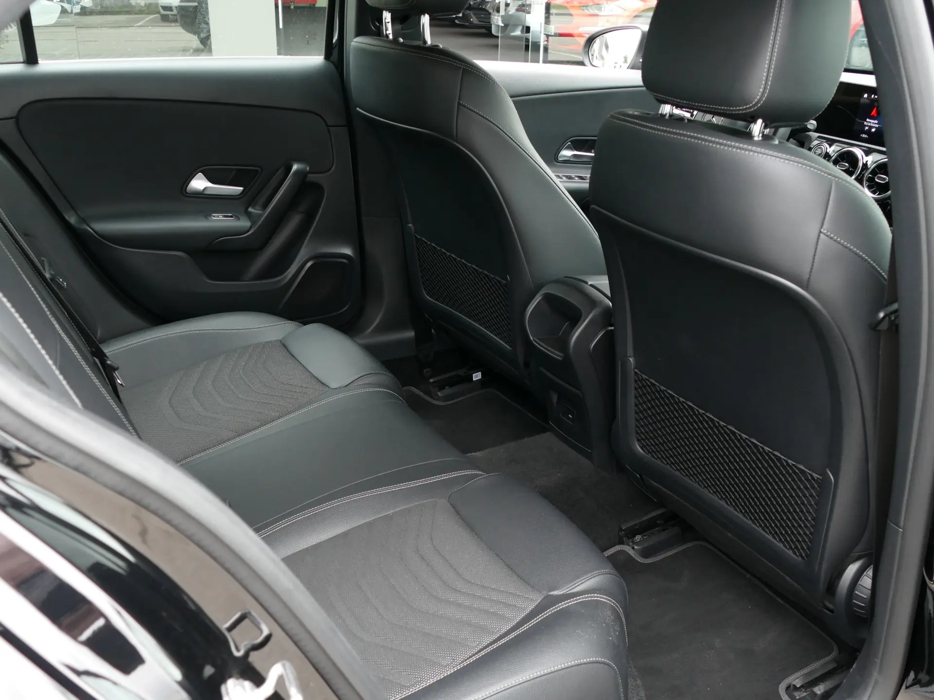 Mercedes-Benz A 250 e Style Plus 26