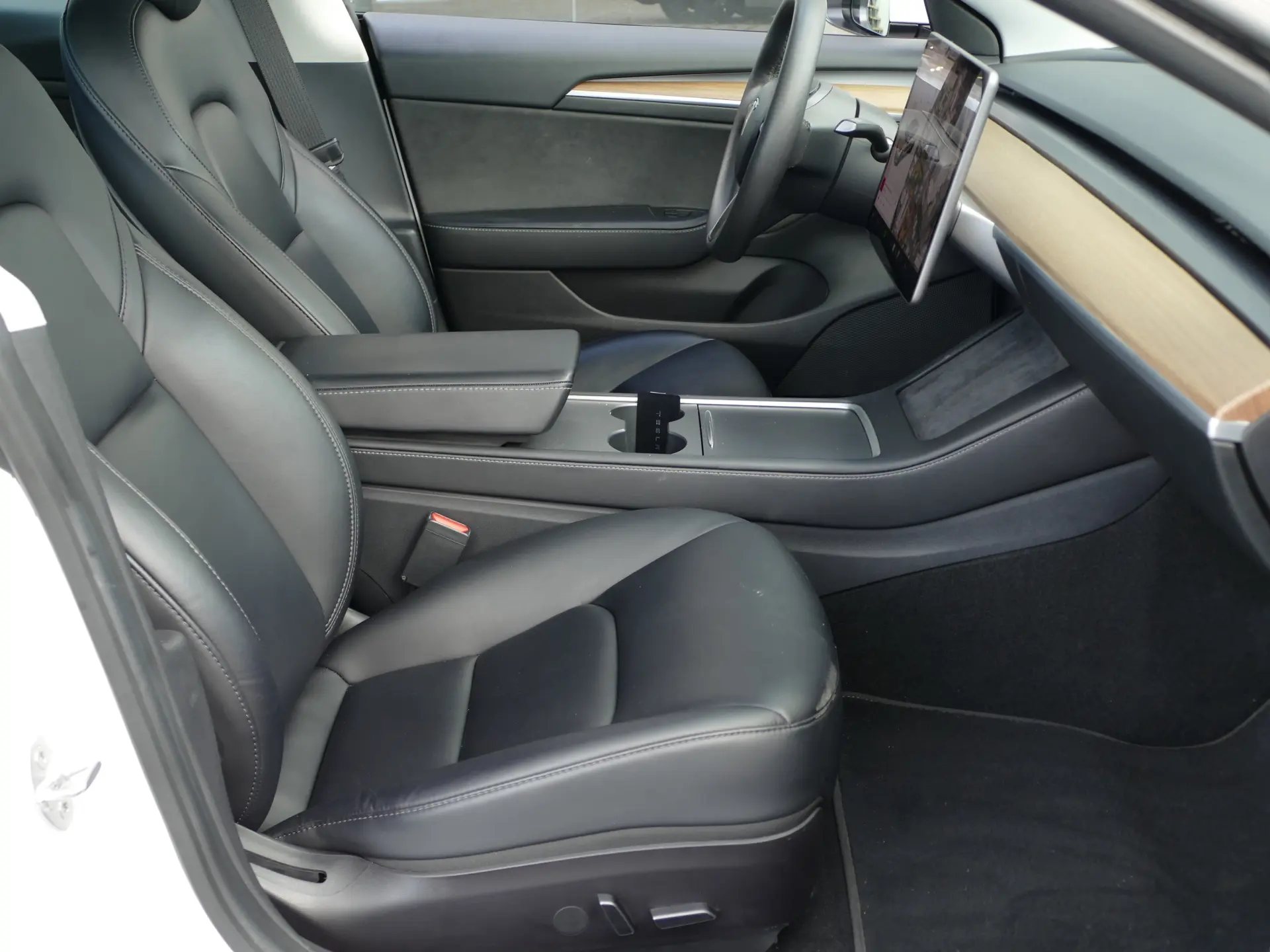 Tesla Model 3 Long Range Tração Integral 27