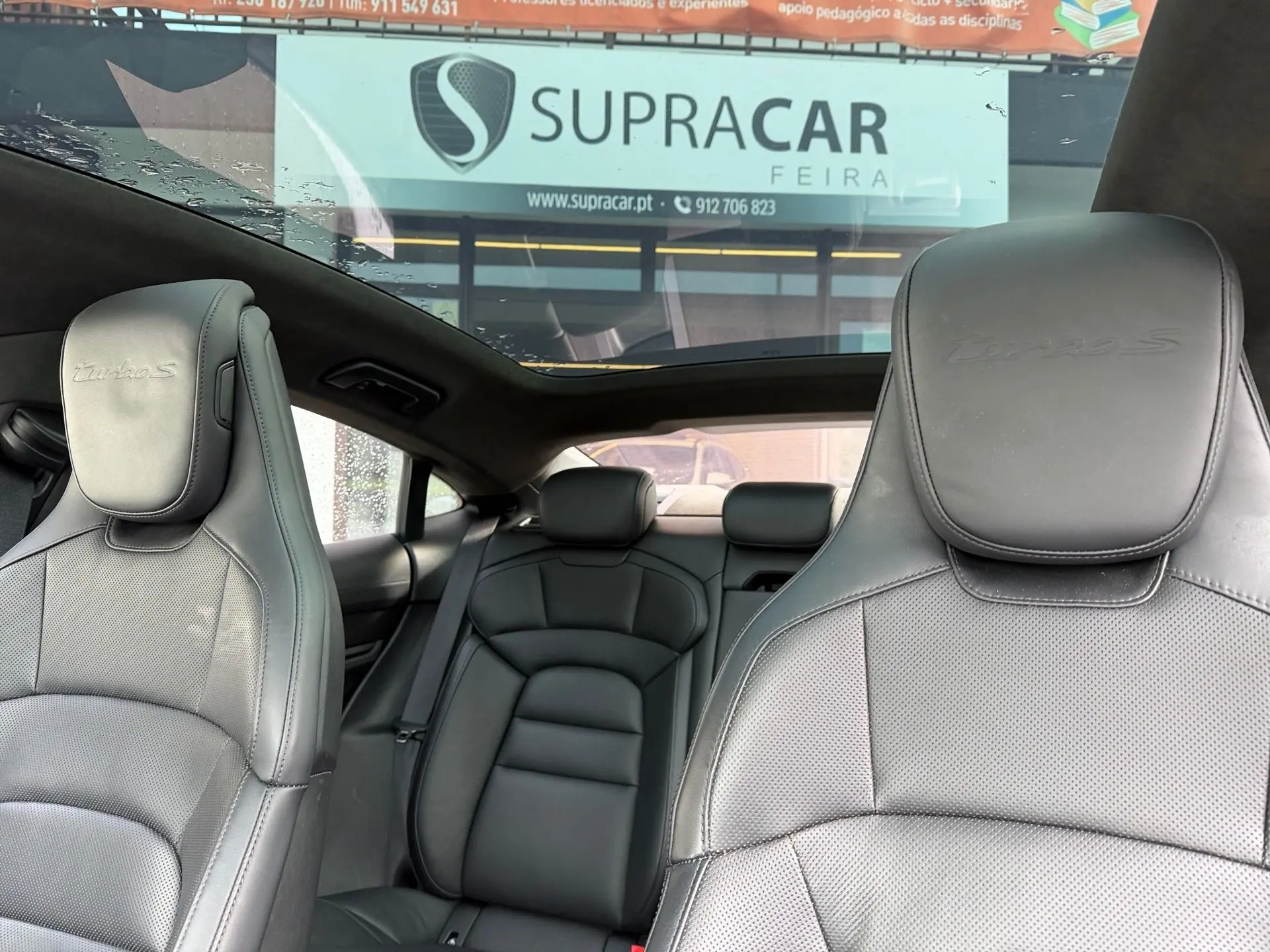 Porsche Taycan Turbo S 19