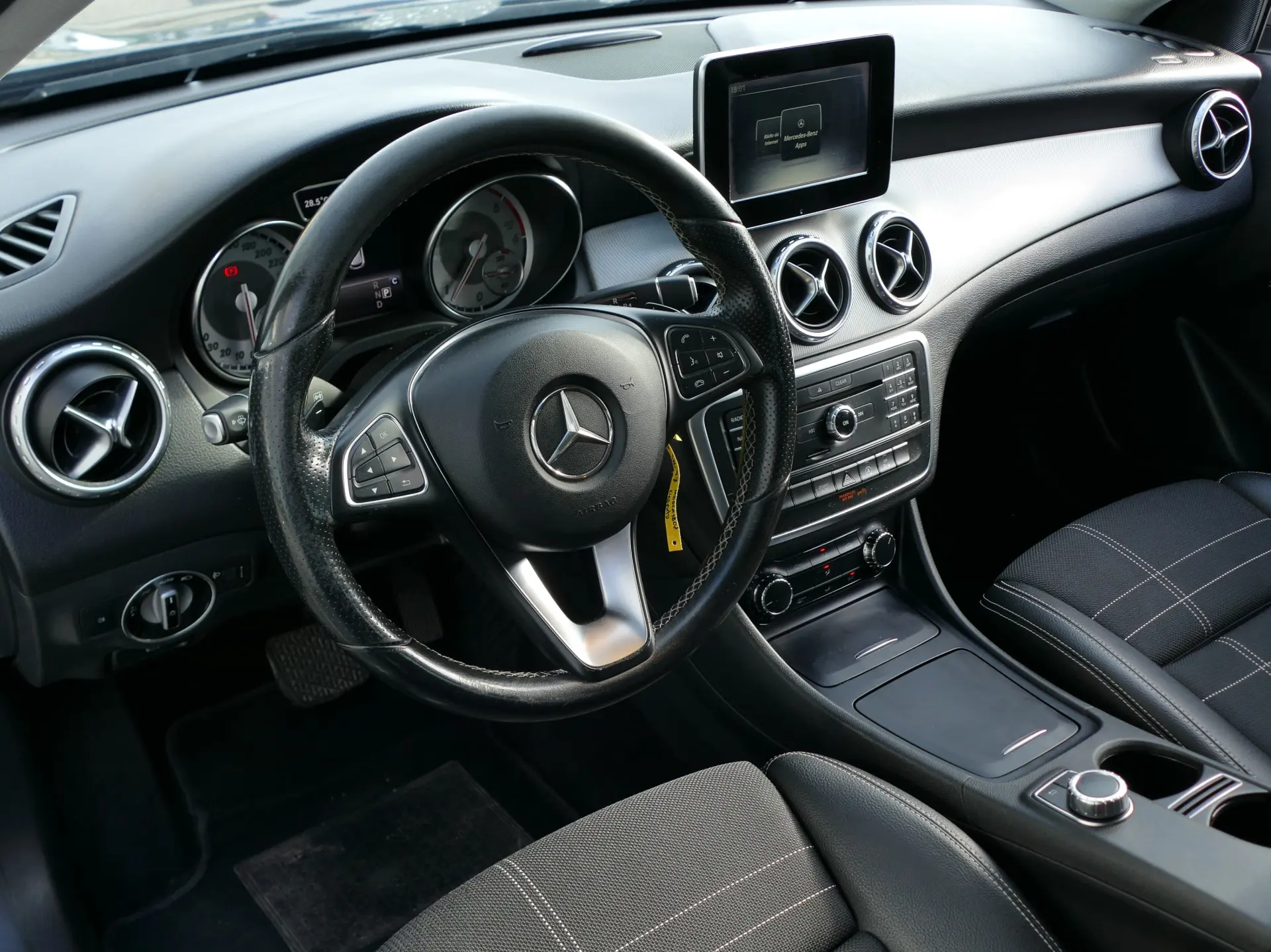 Mercedes-Benz GLA 180 d Urban Aut. 24
