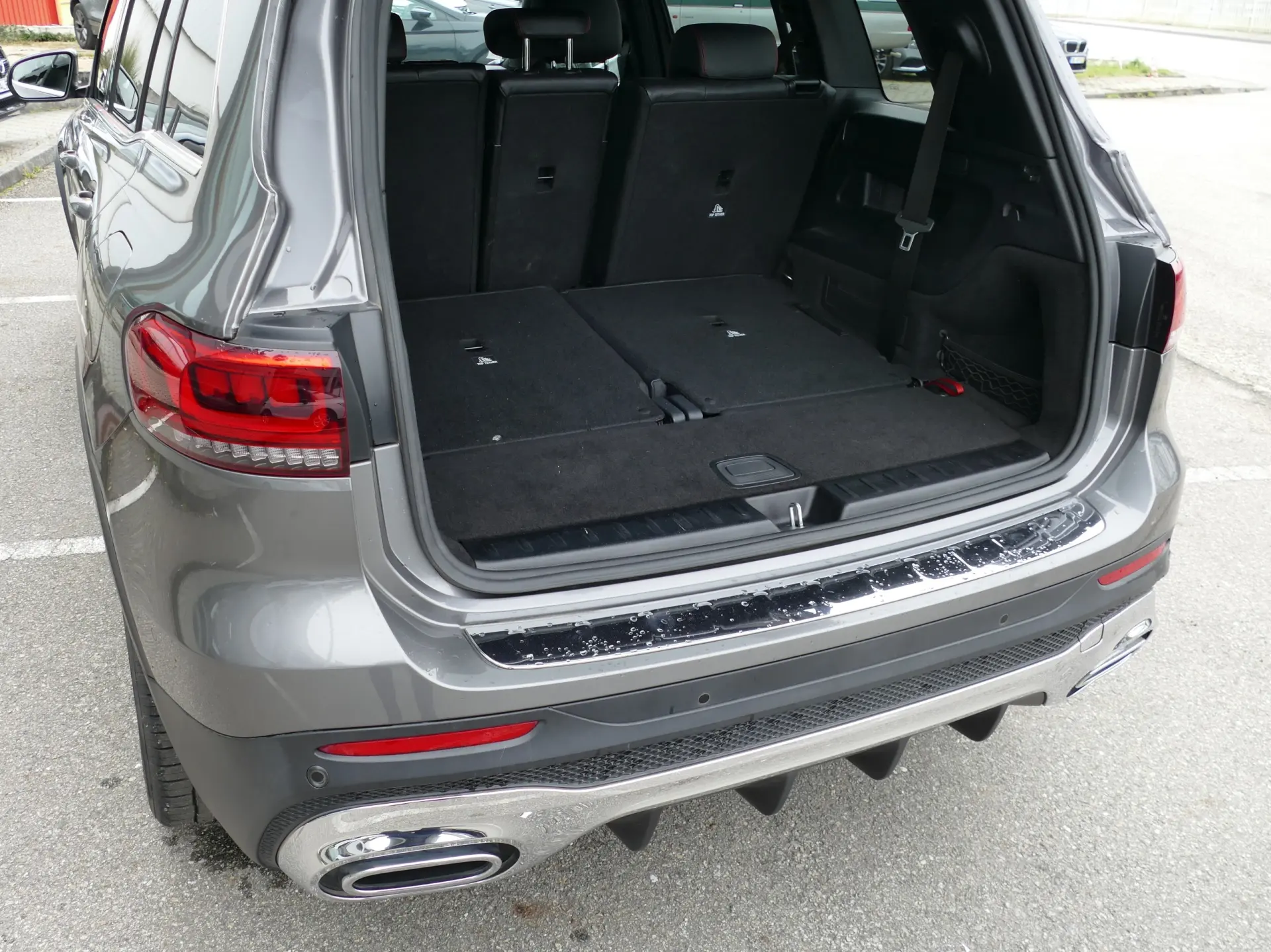 Mercedes-Benz GLB 180 d AMG Line 10