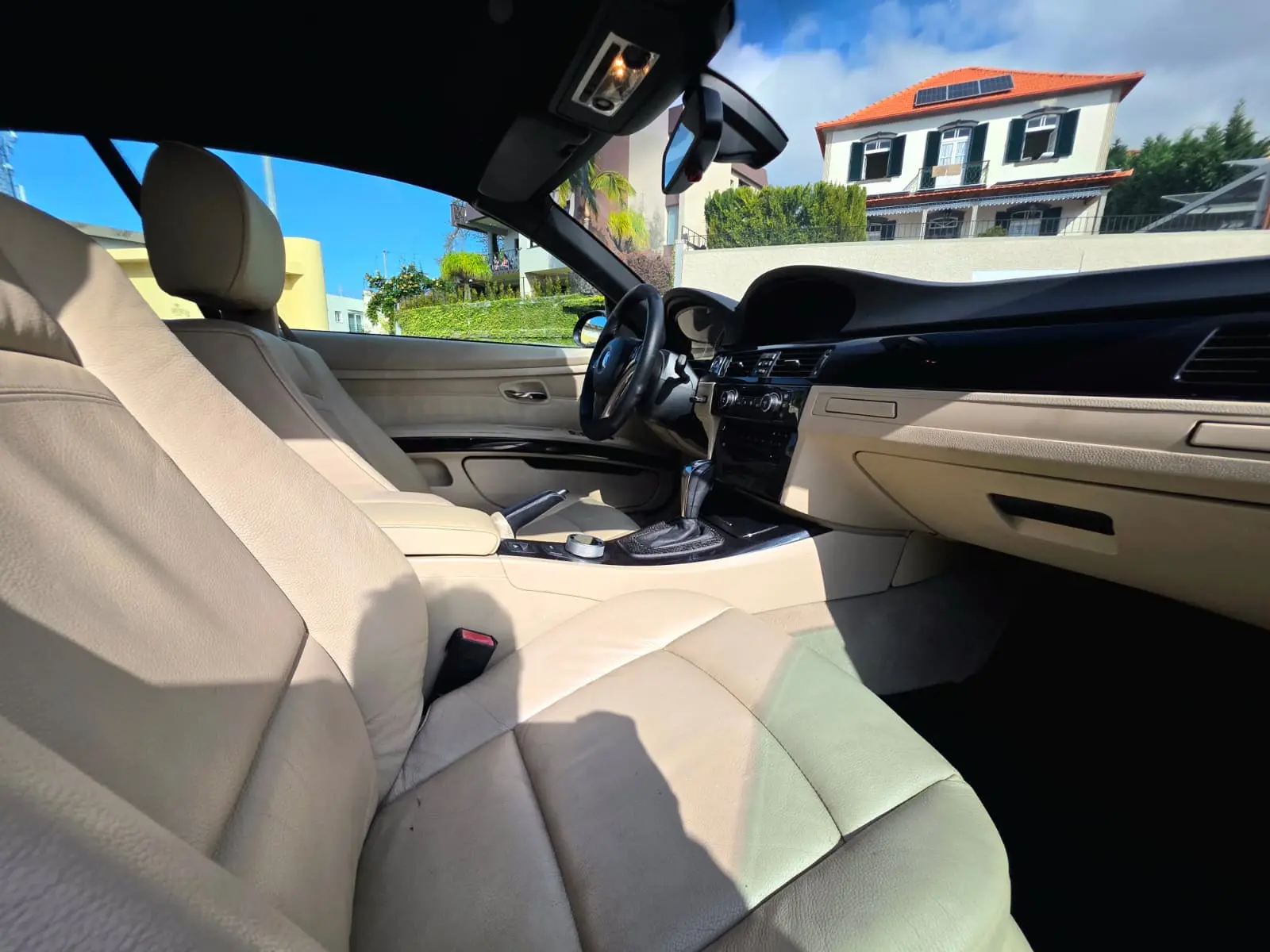BMW 320 i Cabrio Auto 24