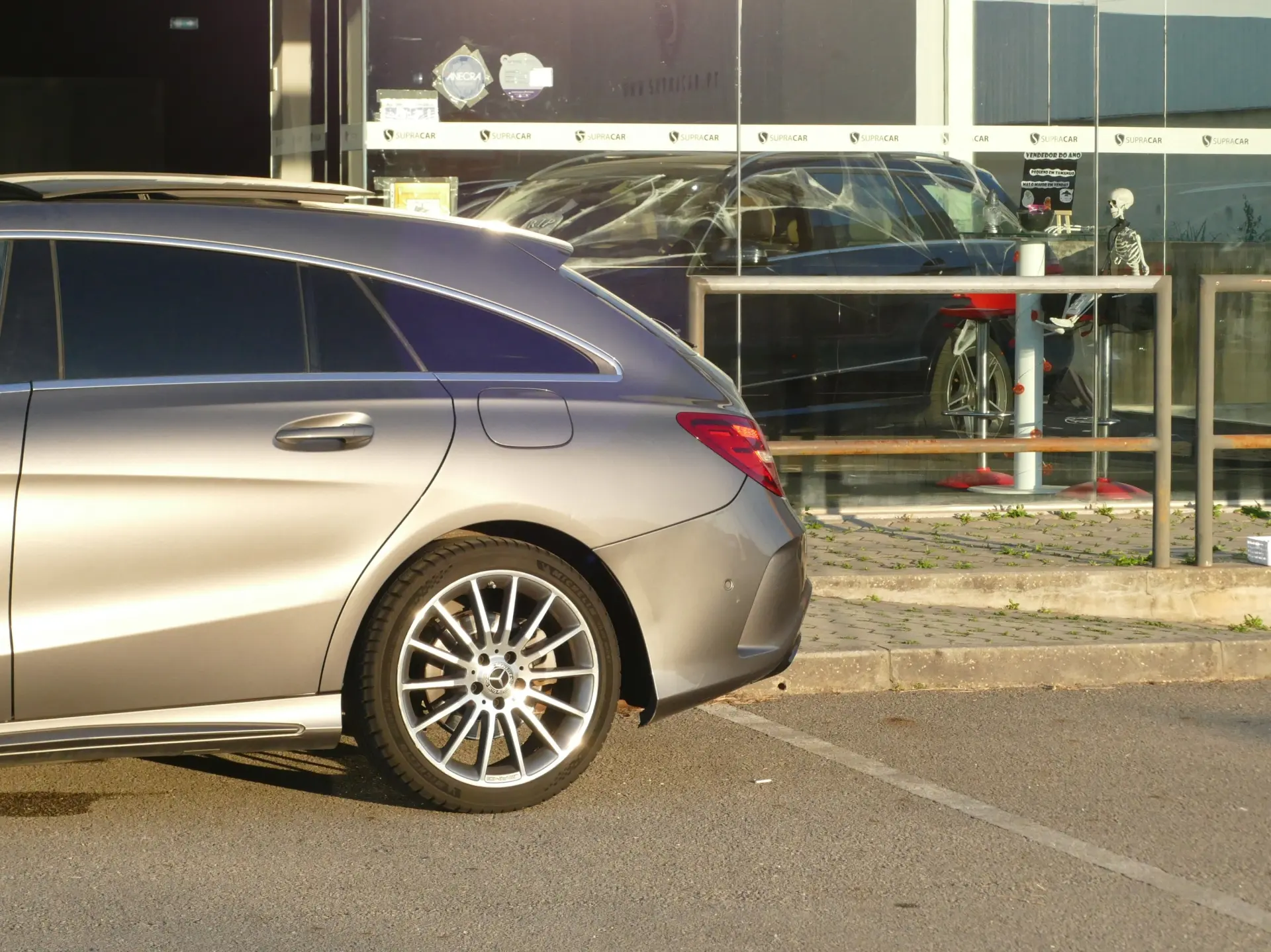 Mercedes-Benz CLA 200 d Shooting Brake AMG Line Aut. 16