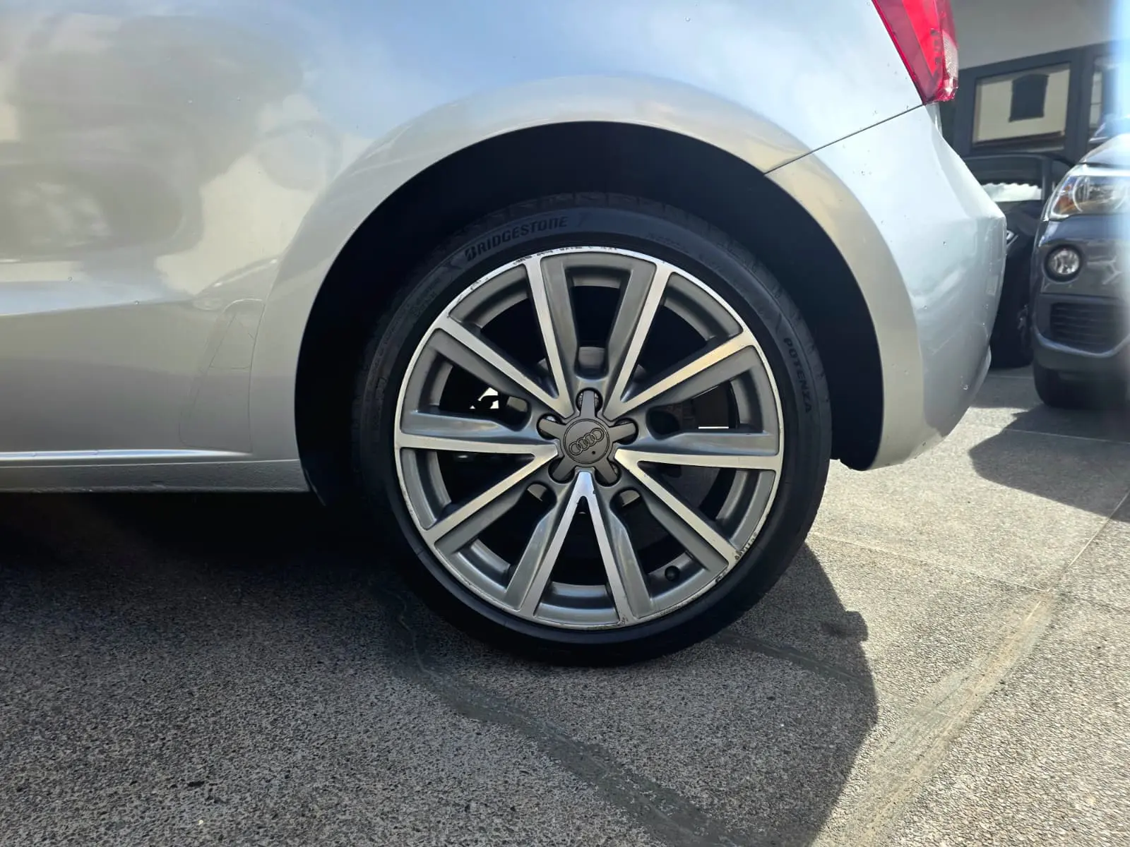 Audi A1 1.6 TDI S-line 11