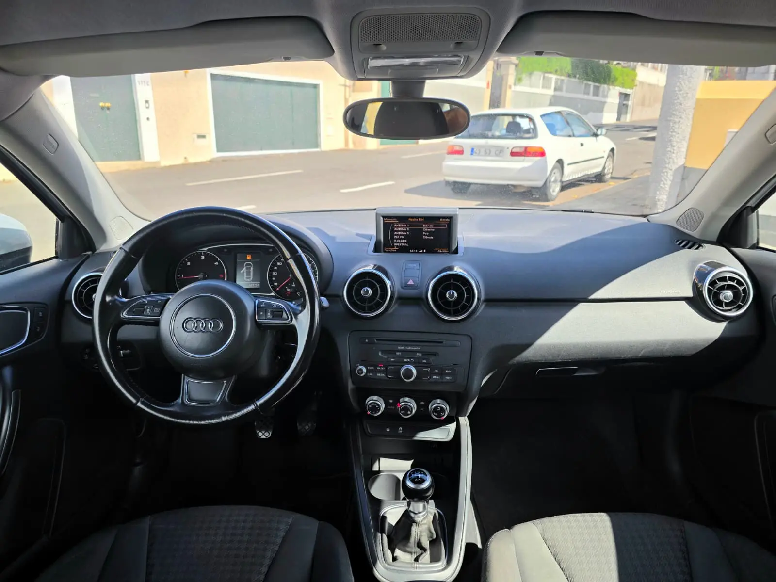 Audi A1 1.6 TDI S-line 23