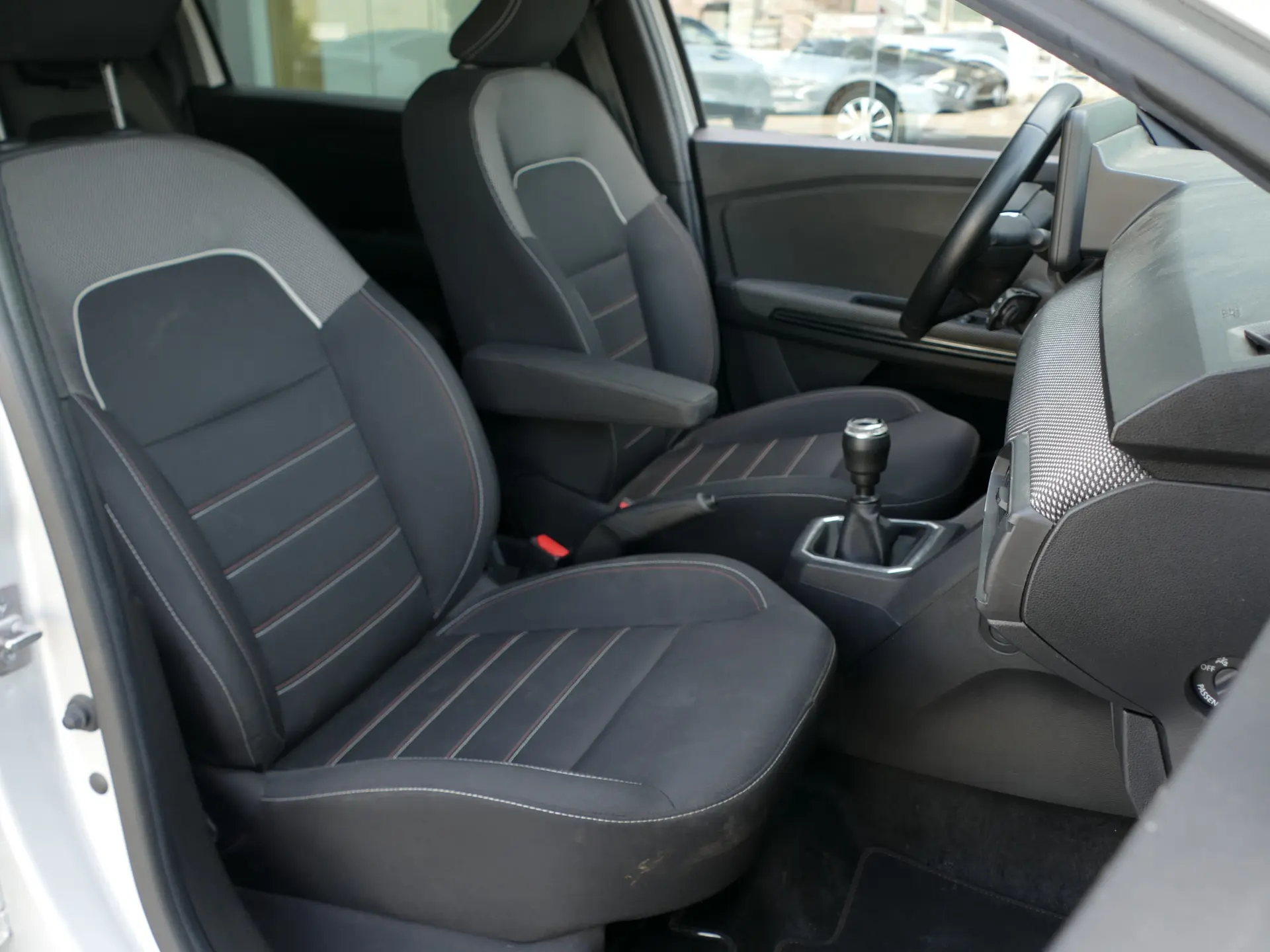 Dacia Jogger 1.0 ECO-G Expression 7L Bi-Fuel 28