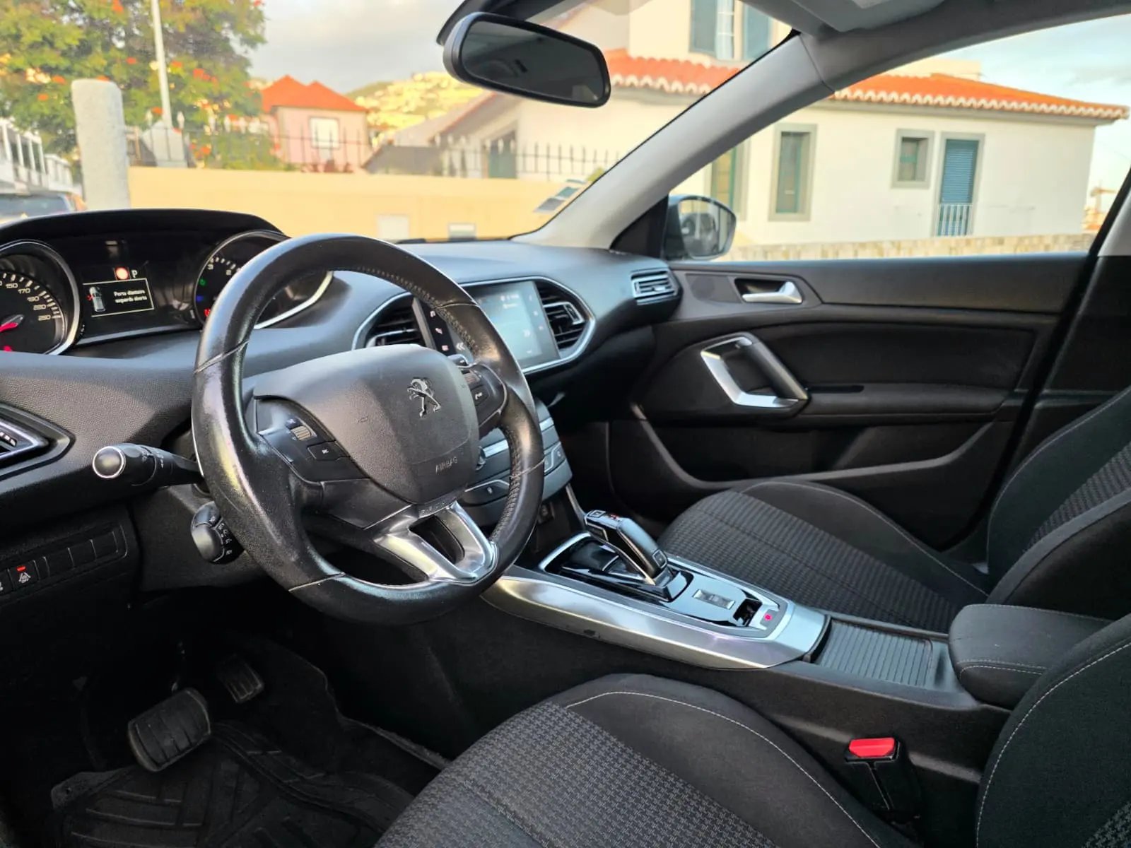 Peugeot 308 1.5 BlueHDi Style EAT8 18
