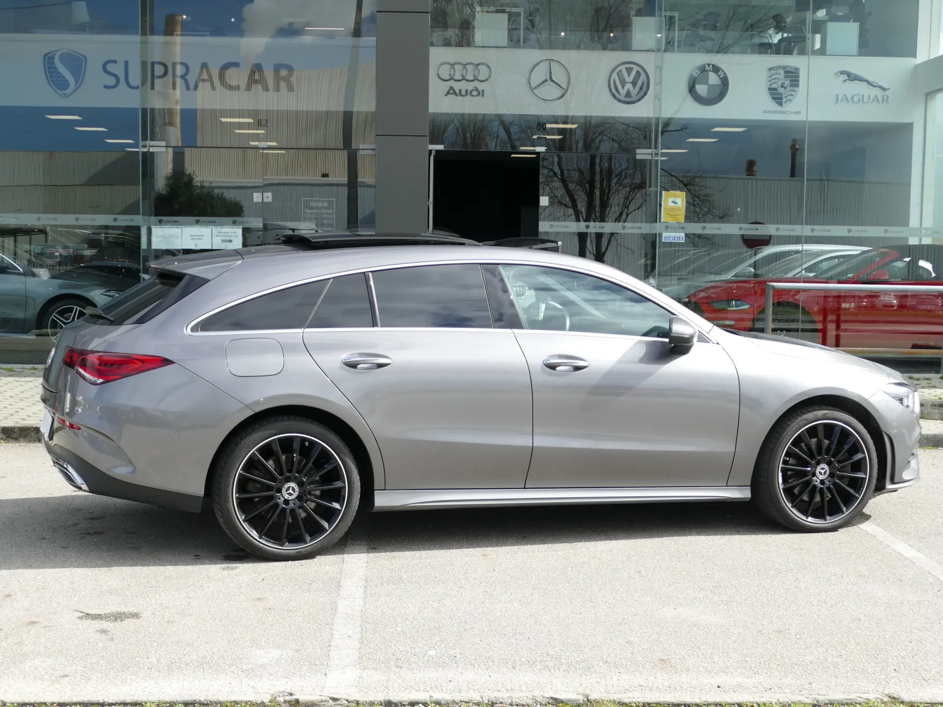 Mercedes-Benz CLA 250 e Shooting Brake AMG Line 15
