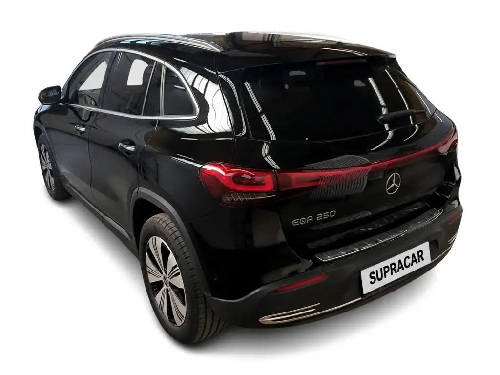 Mercedes-Benz EQA 250 Progressive 3