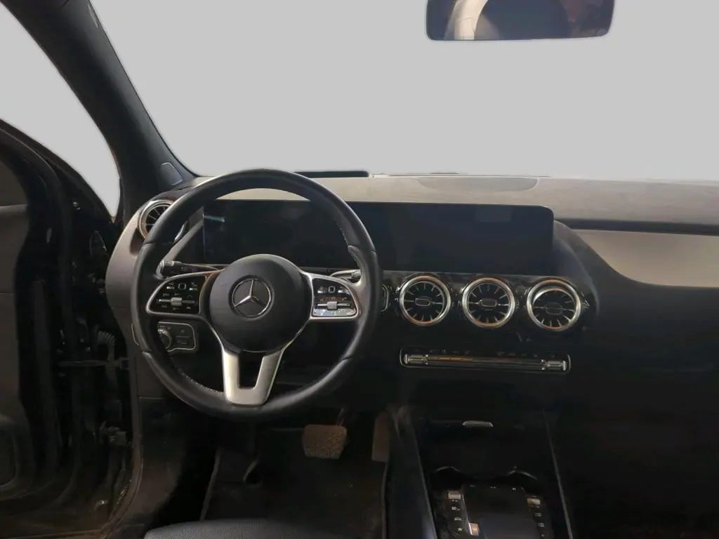 Mercedes-Benz EQA 250 Progressive 7