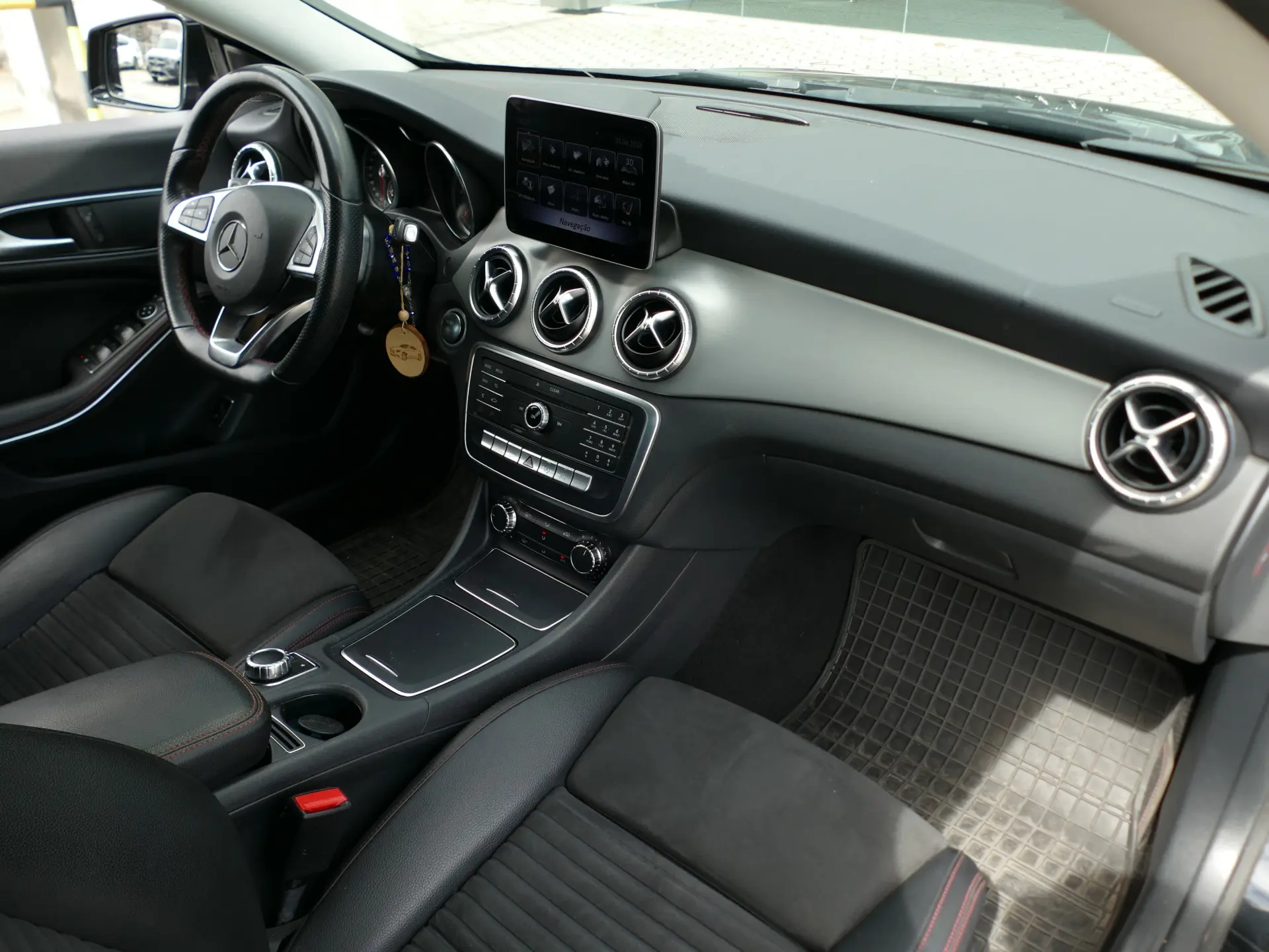 Mercedes-Benz CLA 200 d AMG Line Aut. 26