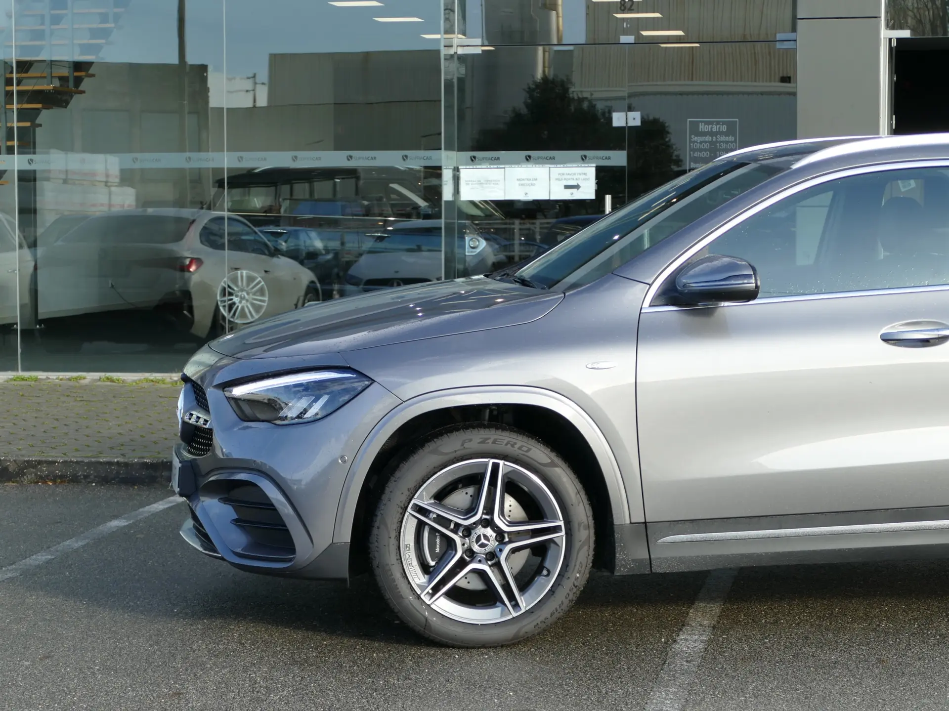 Mercedes-Benz GLA 250 e AMG Line 14