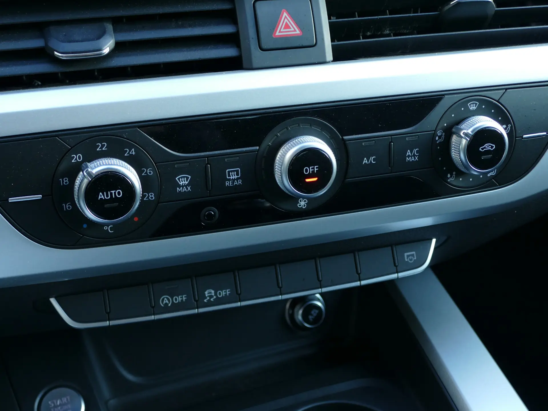 Audi A4 Avant 2.0 TDI 21