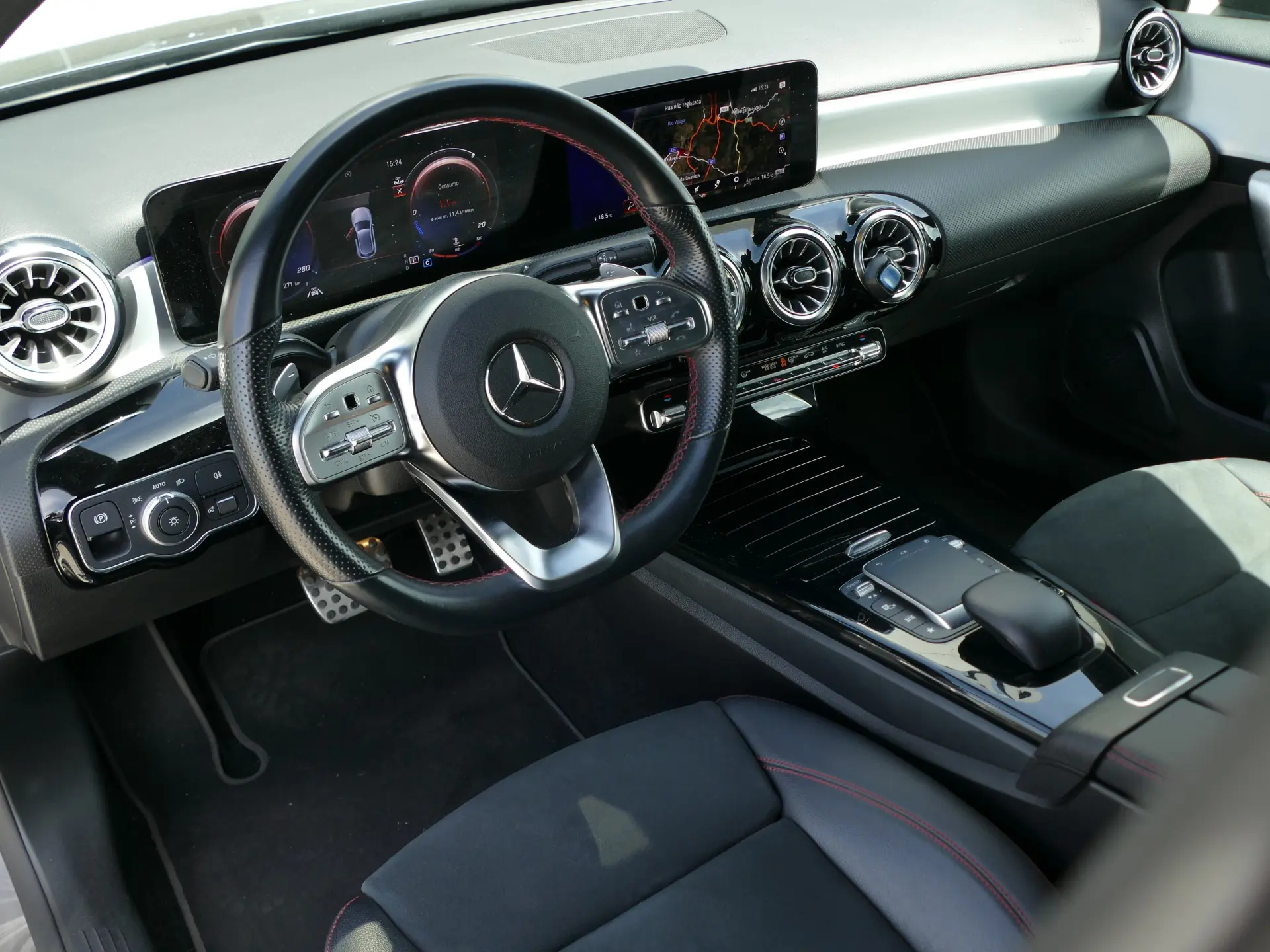 Mercedes-Benz A 180 d AMG Line Aut. 25