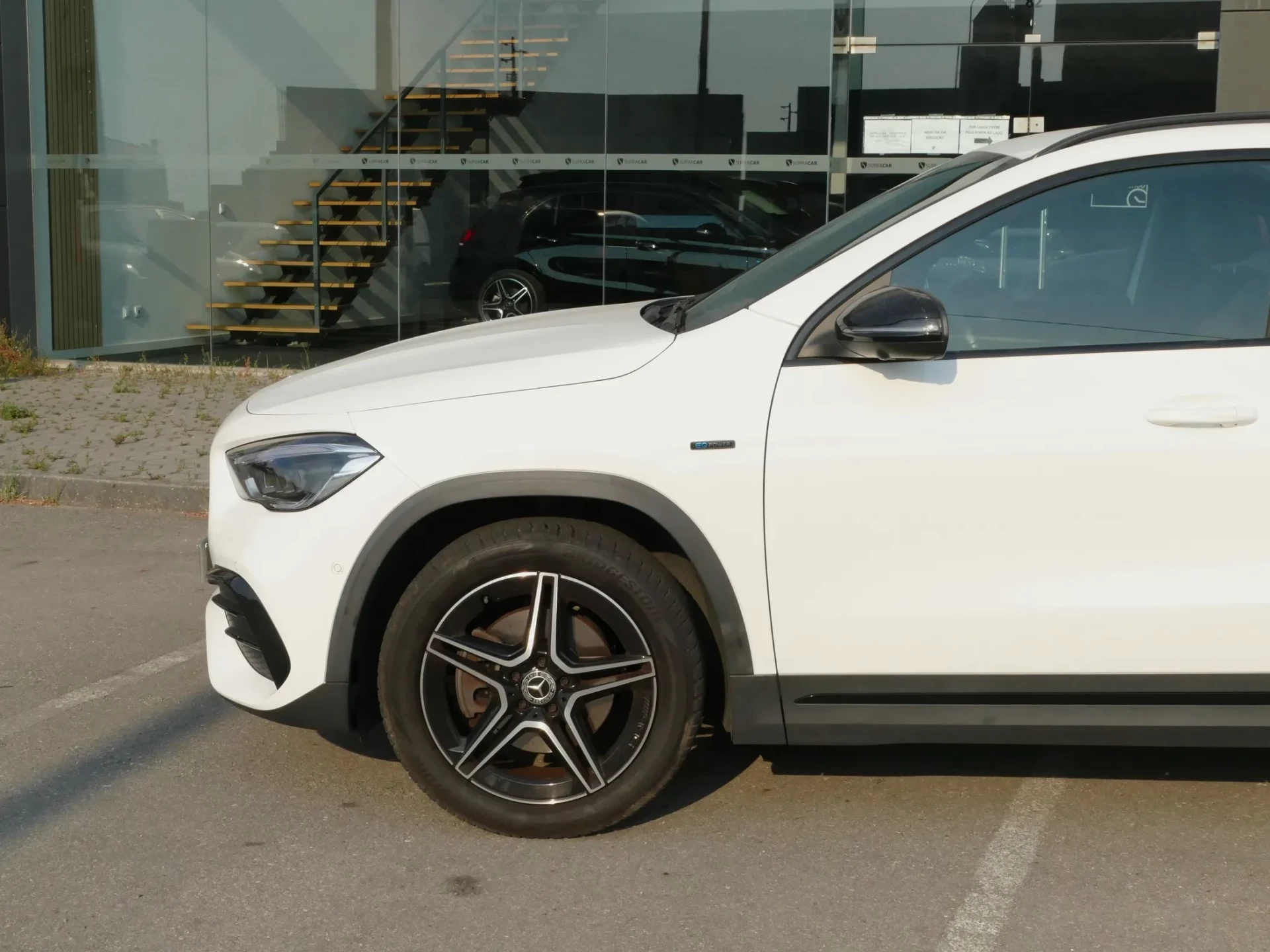 Mercedes-Benz GLA 250 e AMG Line 8