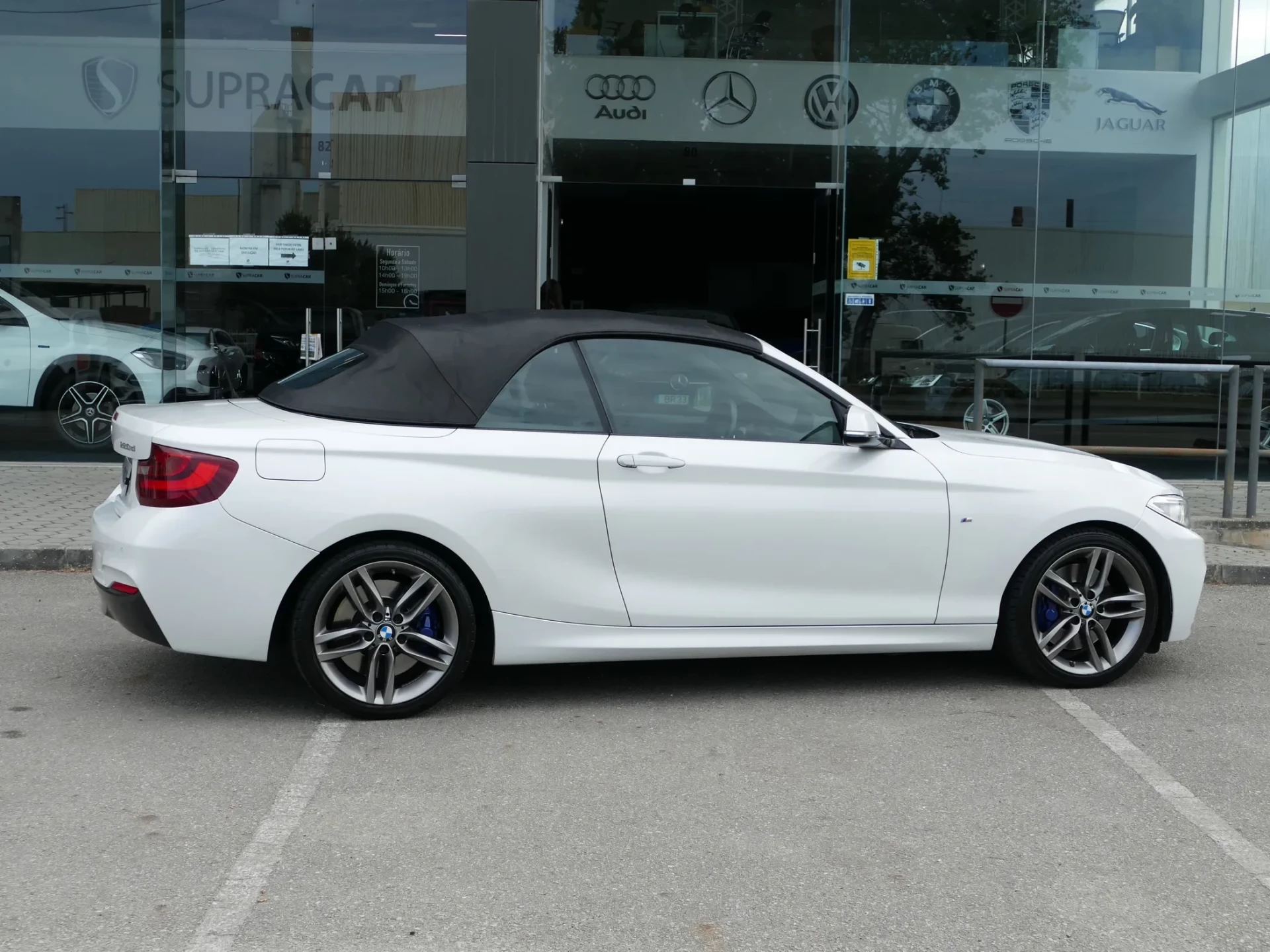 BMW 220 d Cabrio Pack M Auto 10