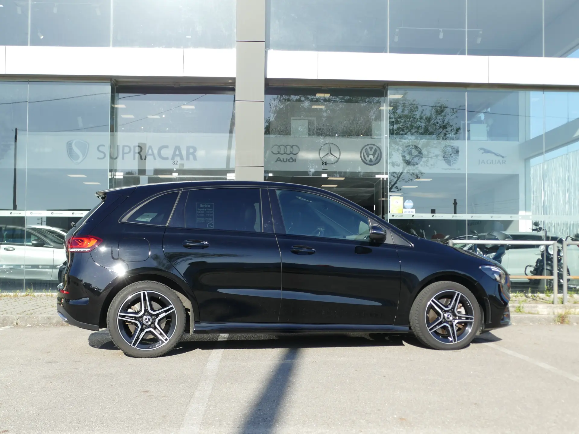 Mercedes-Benz B 250 e AMG Line 37