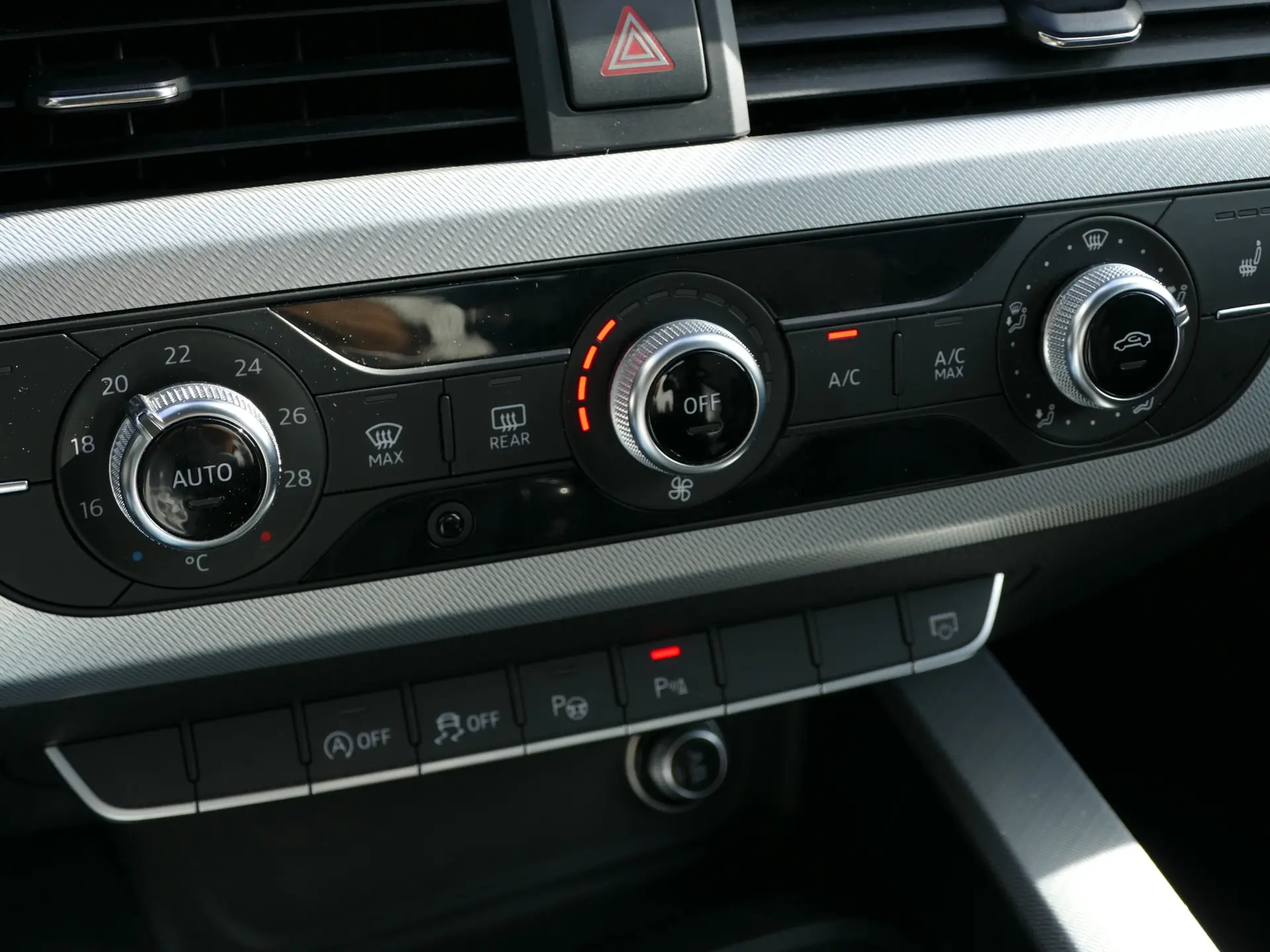Audi A4 Avant 2.0 TDI Advance 24