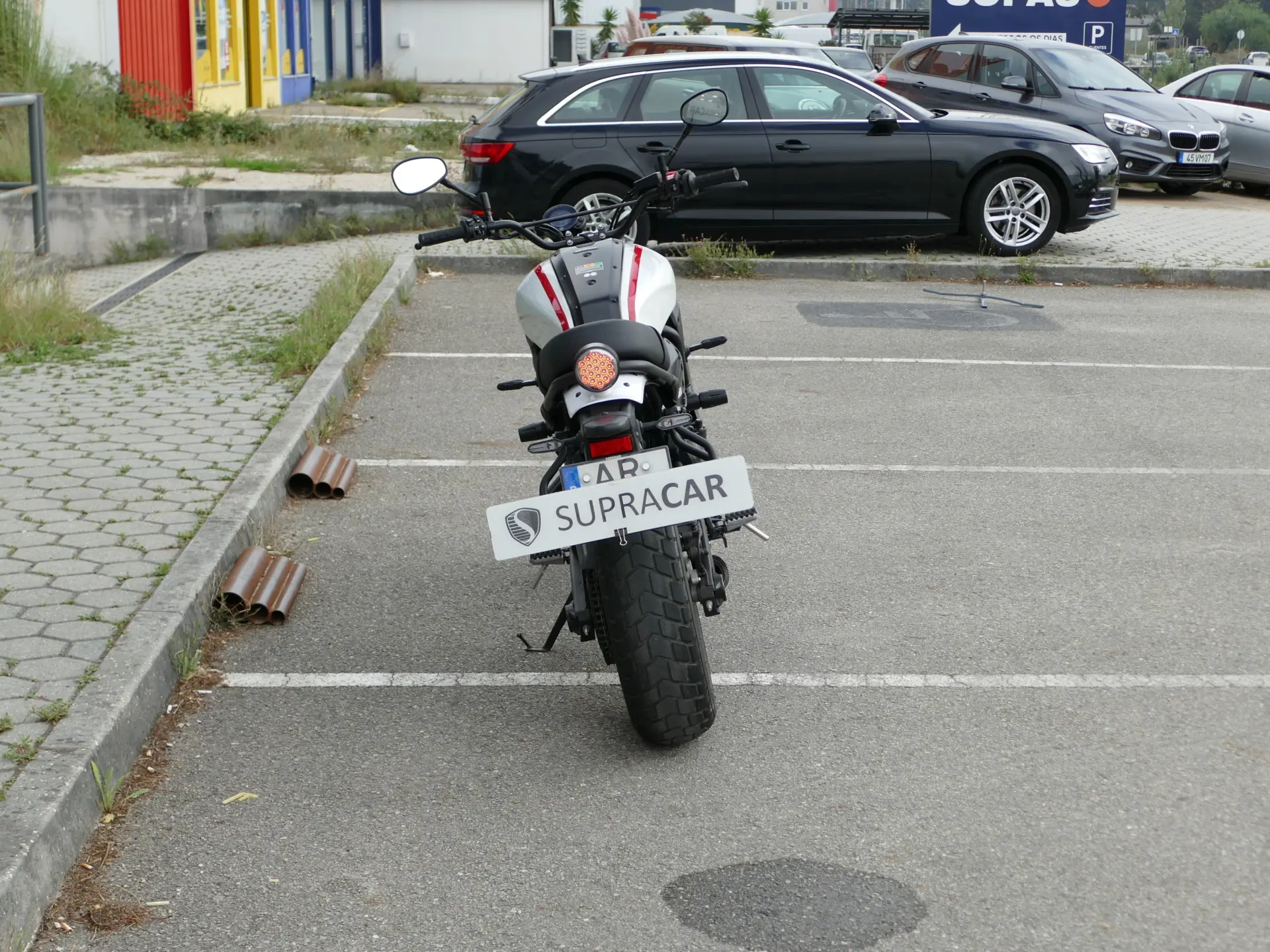 Yamaha XSR 700 Tribute 5