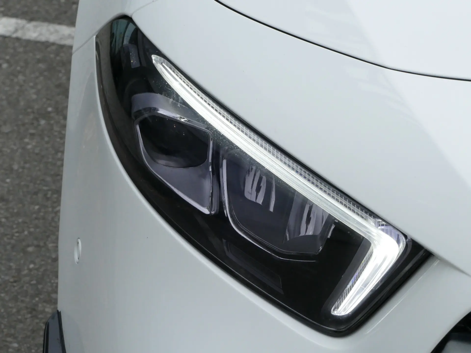 Mercedes-Benz A 35 AMG 4Matic 10