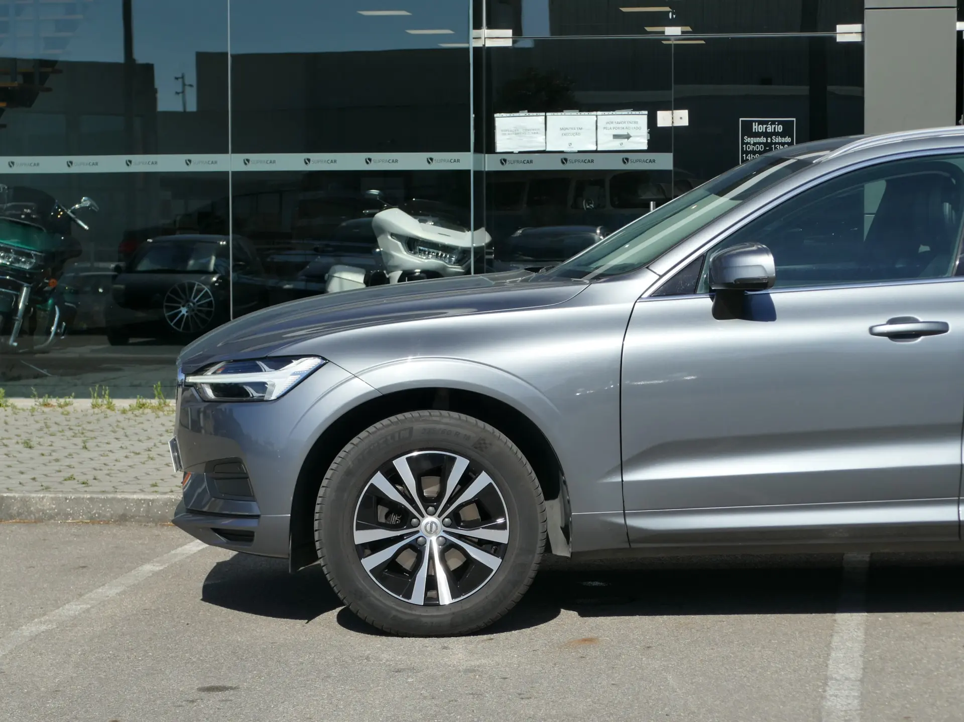 Volvo XC 60 2.0 D4 Momentum Geartronic 15