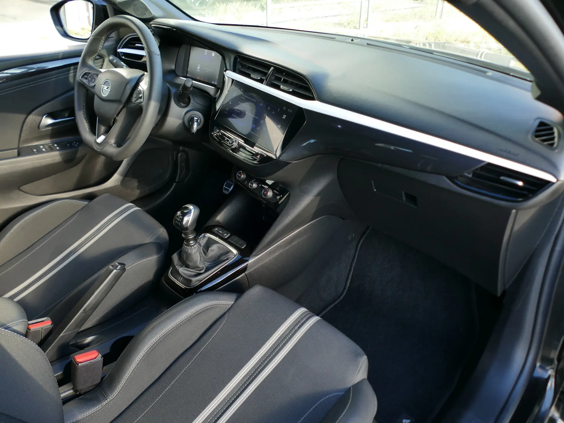 Opel Corsa 1.2 T GS 26
