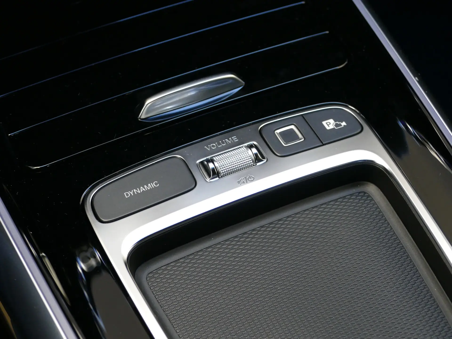 Mercedes-Benz GLA 250 e AMG Line 24