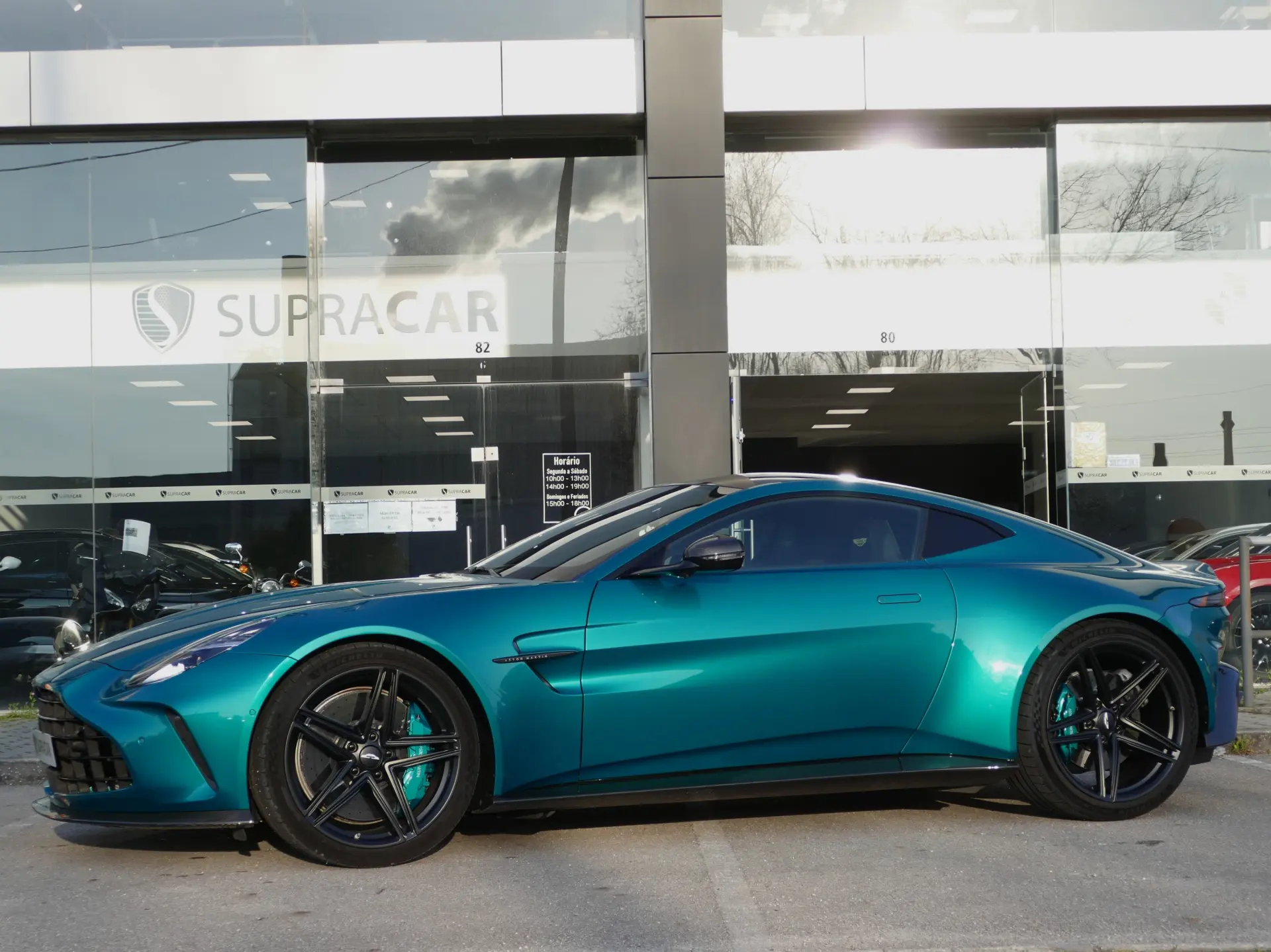 Aston Martin Vantage Coupe V8 55