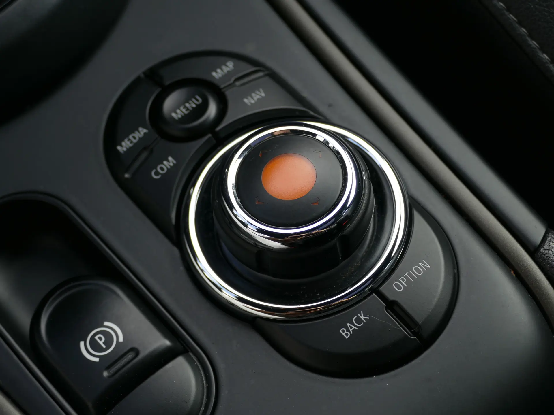 MINI Countryman Cooper SE ALL4 Auto 27