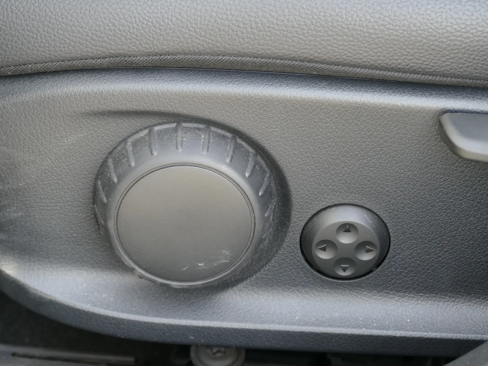 Mercedes-Benz A 250 e Progressive 24