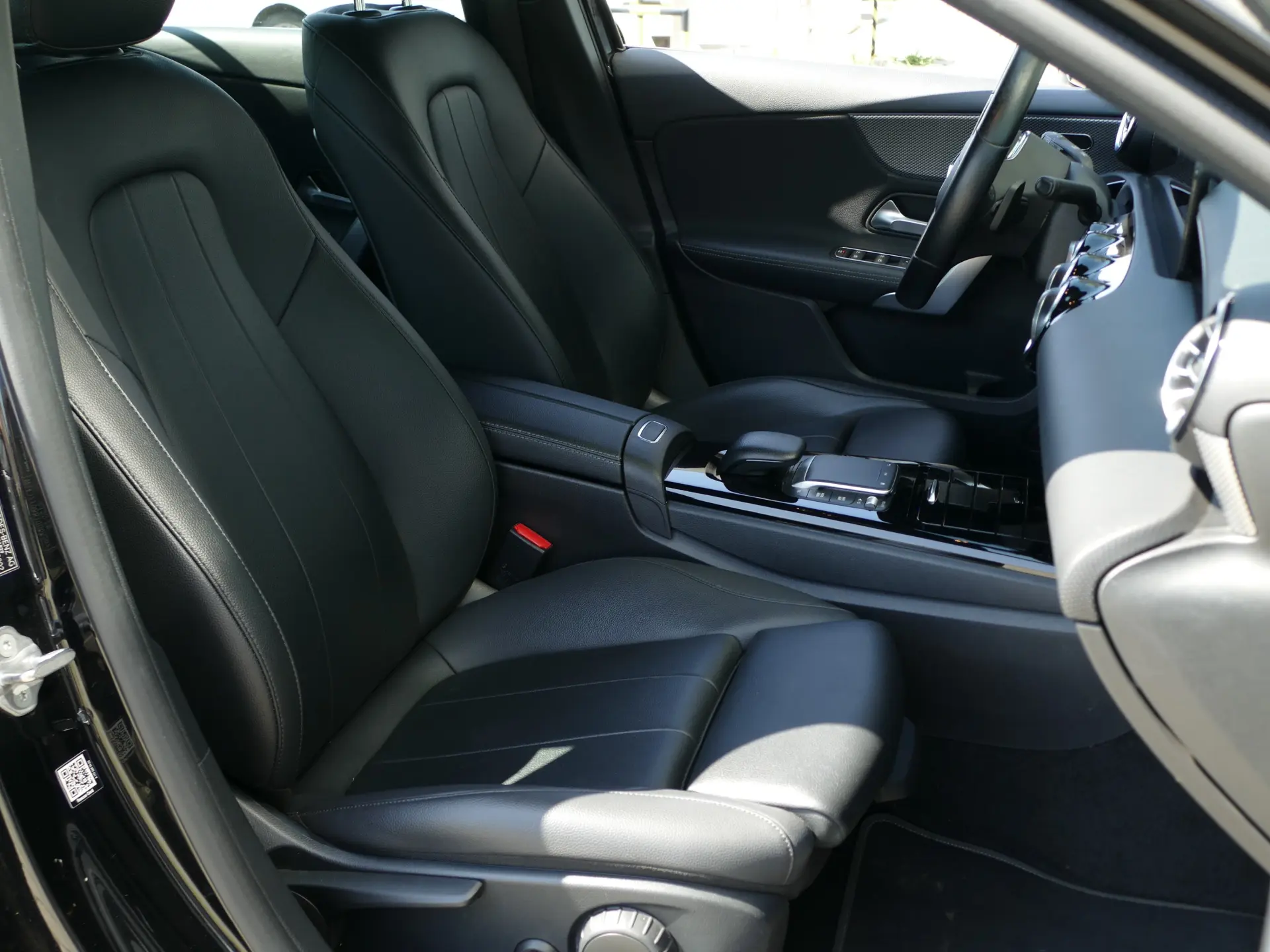 Mercedes-Benz A 250 e Progressive 27